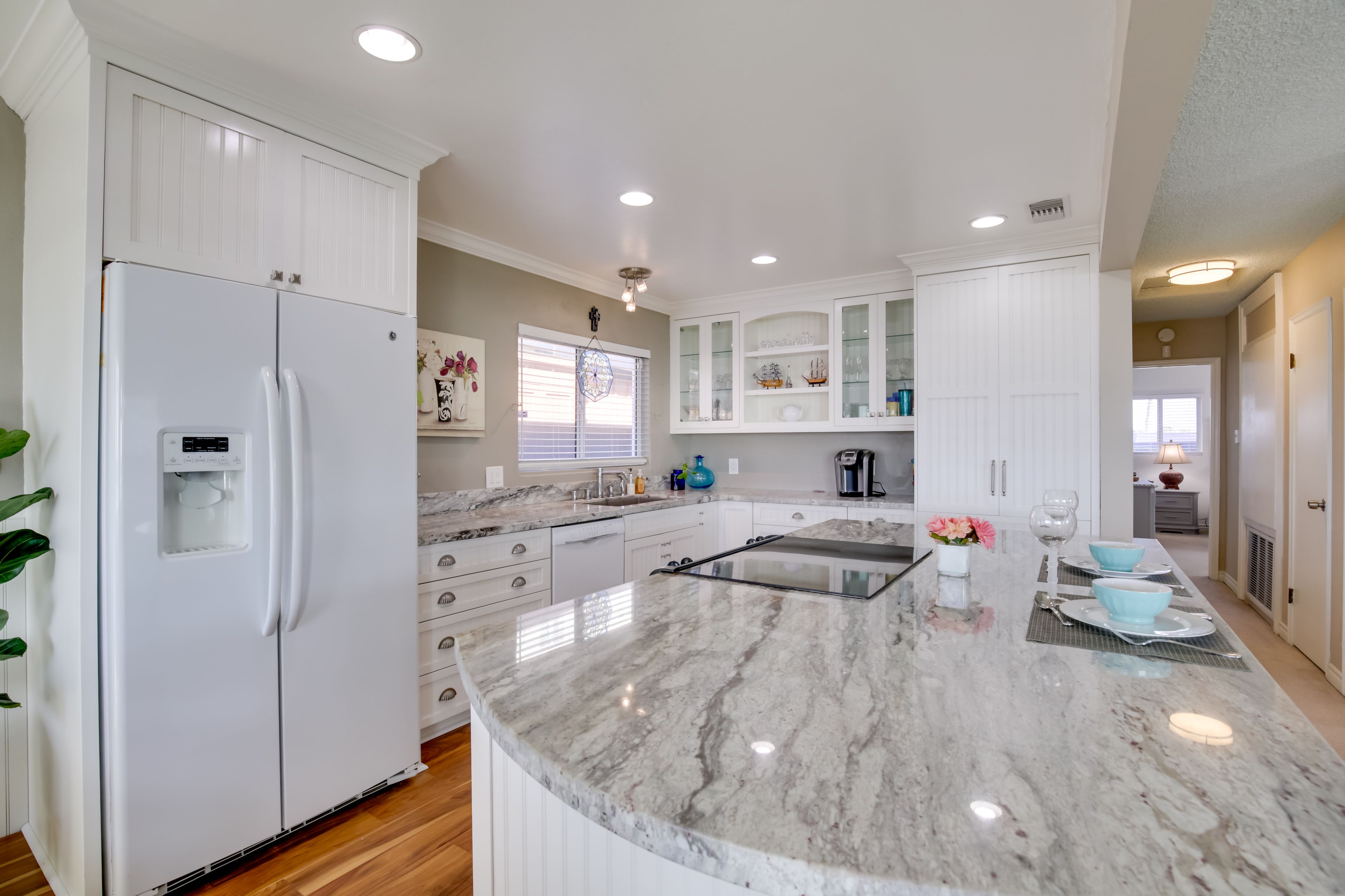 Kitchen | Fully Equipped | Coffee Maker | Dishware & Flatware | Cooking Basics