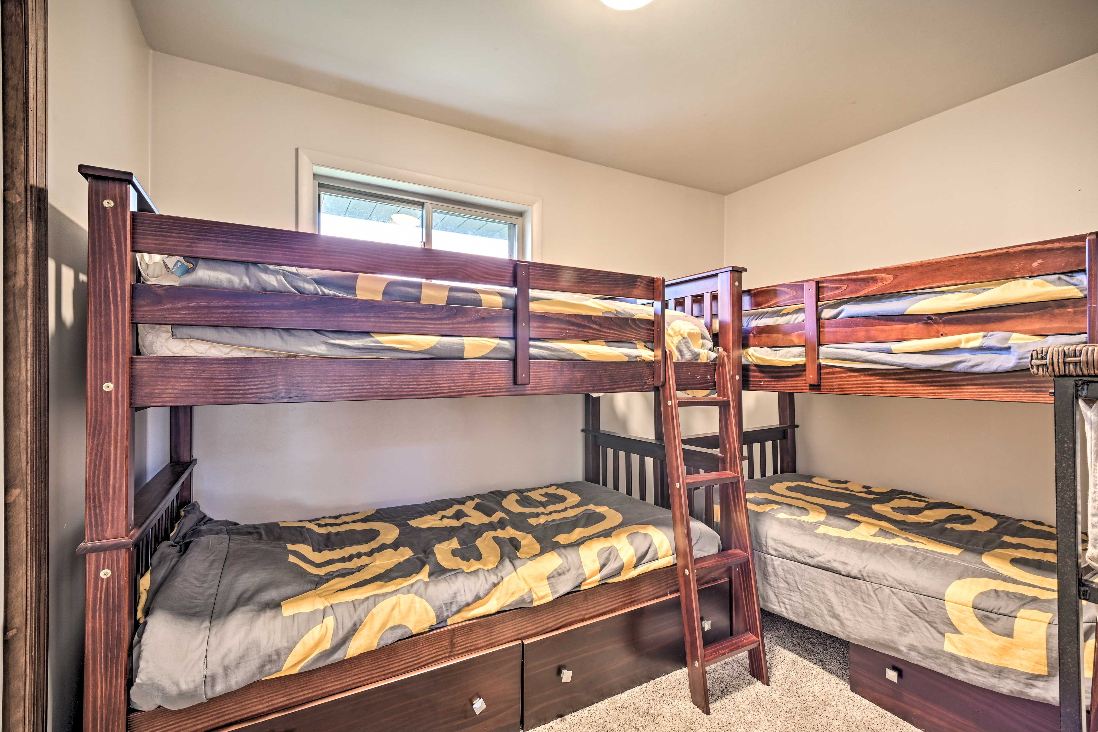 Bedroom 2 | 2 Twin Bunk Beds