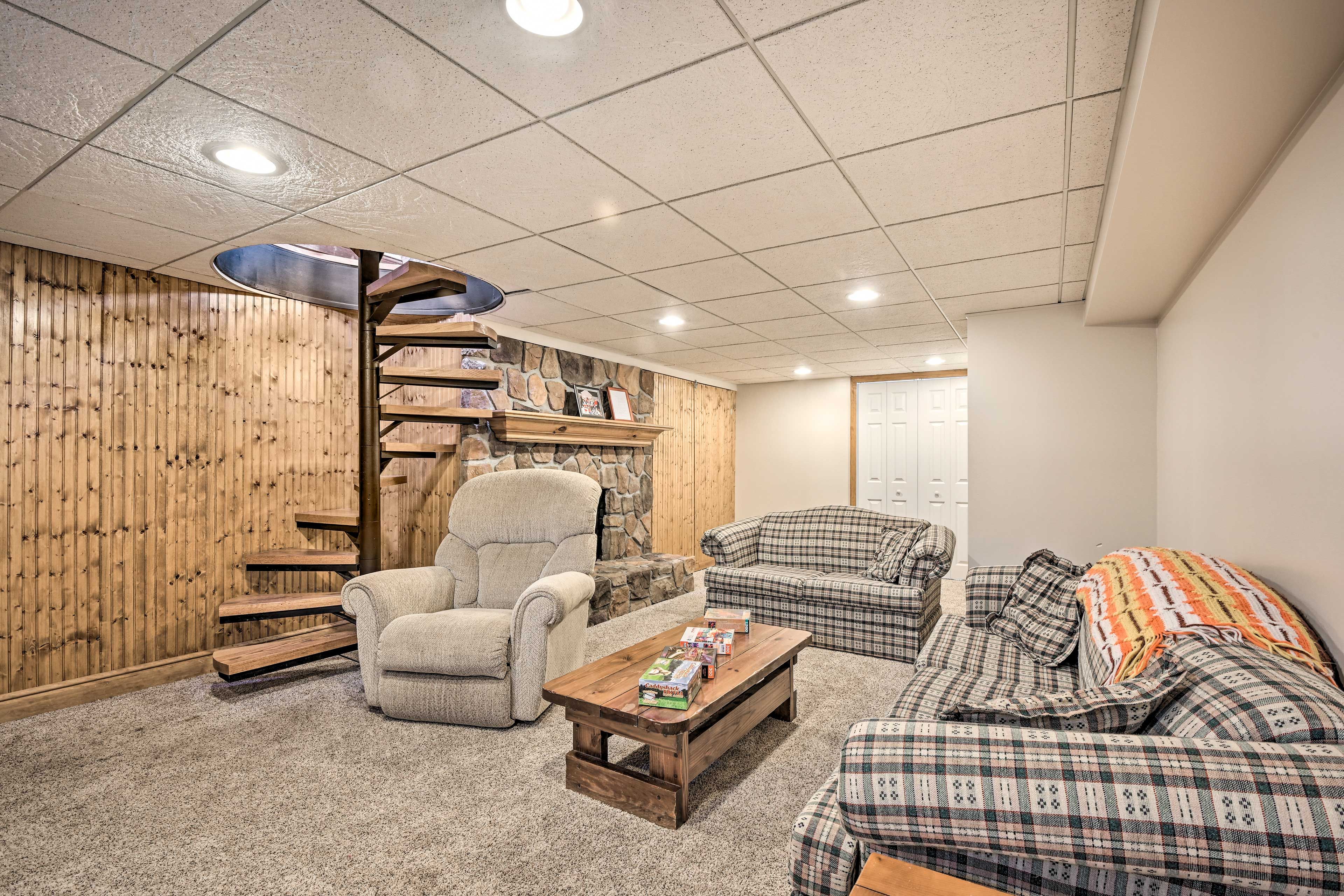 Game Room | Lower Level
