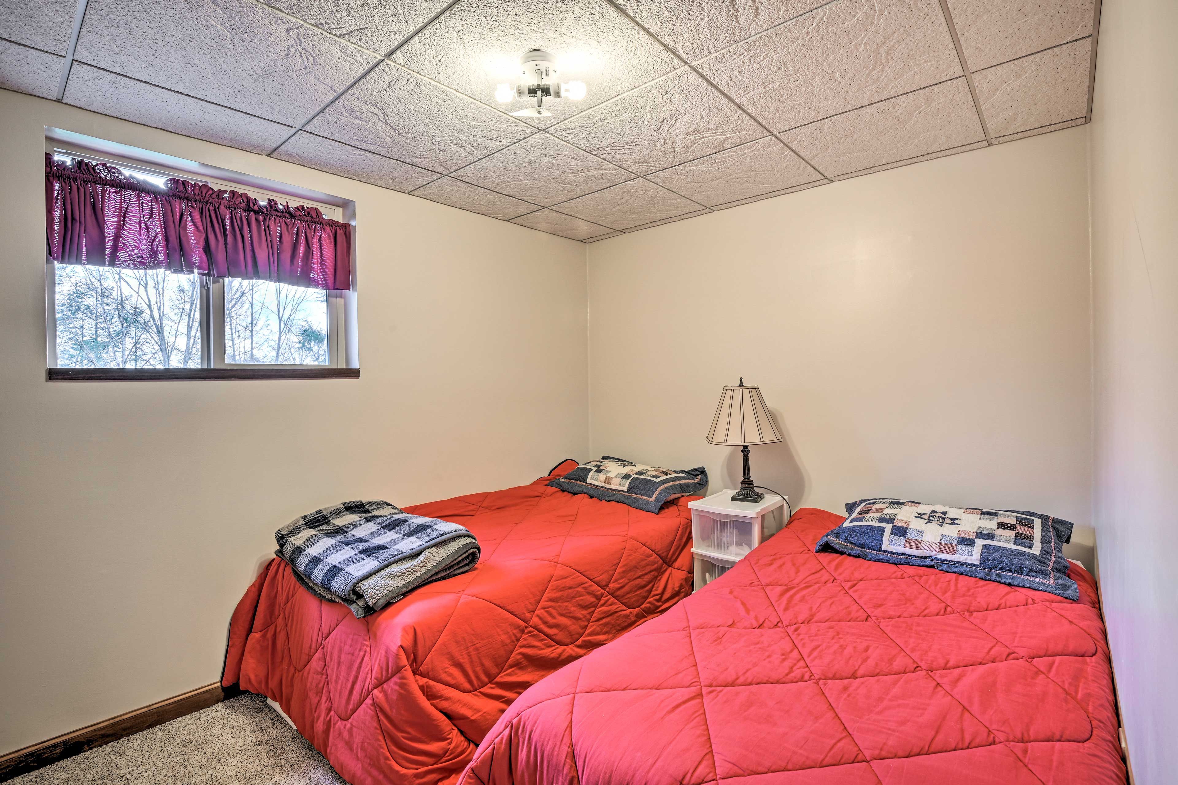Bedroom 4 | 2 Twin Beds