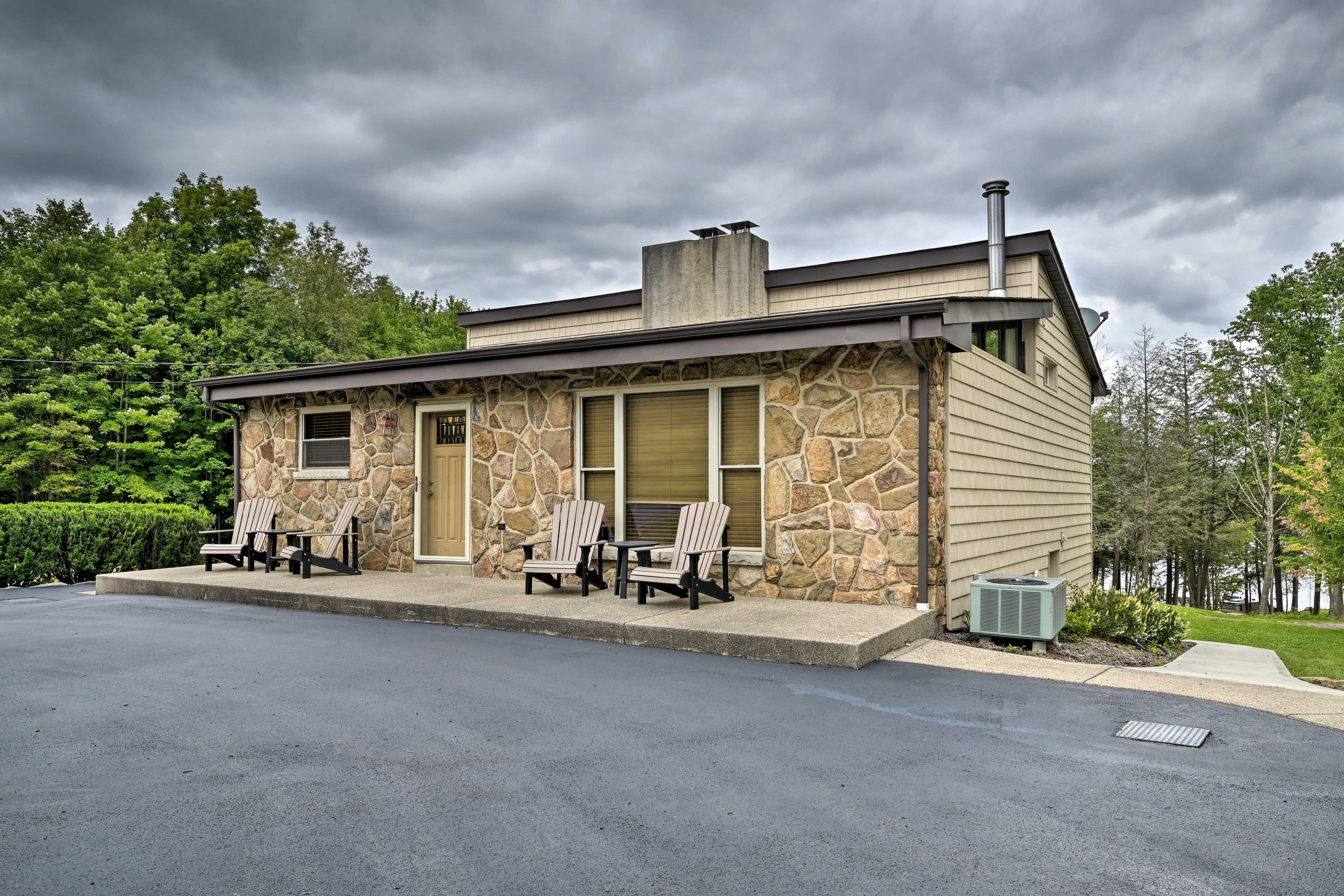 Front Entrance | Keyless Entry