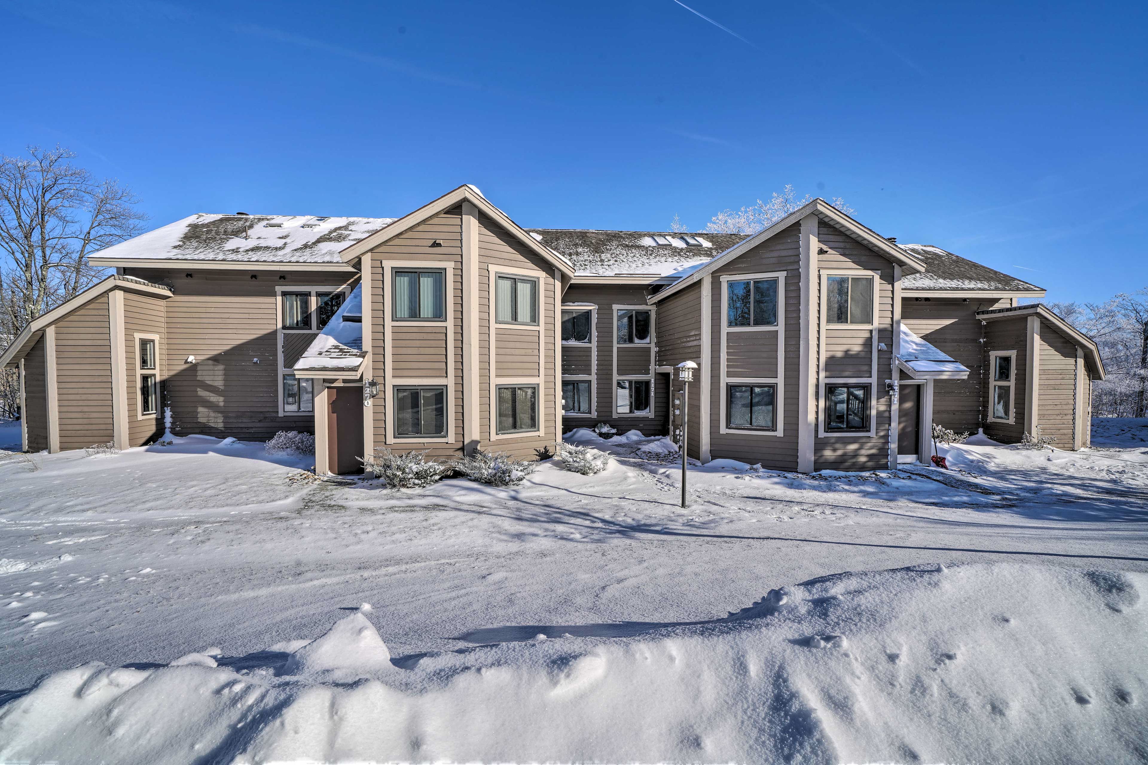 Condo Exterior | Ground-Floor Unit