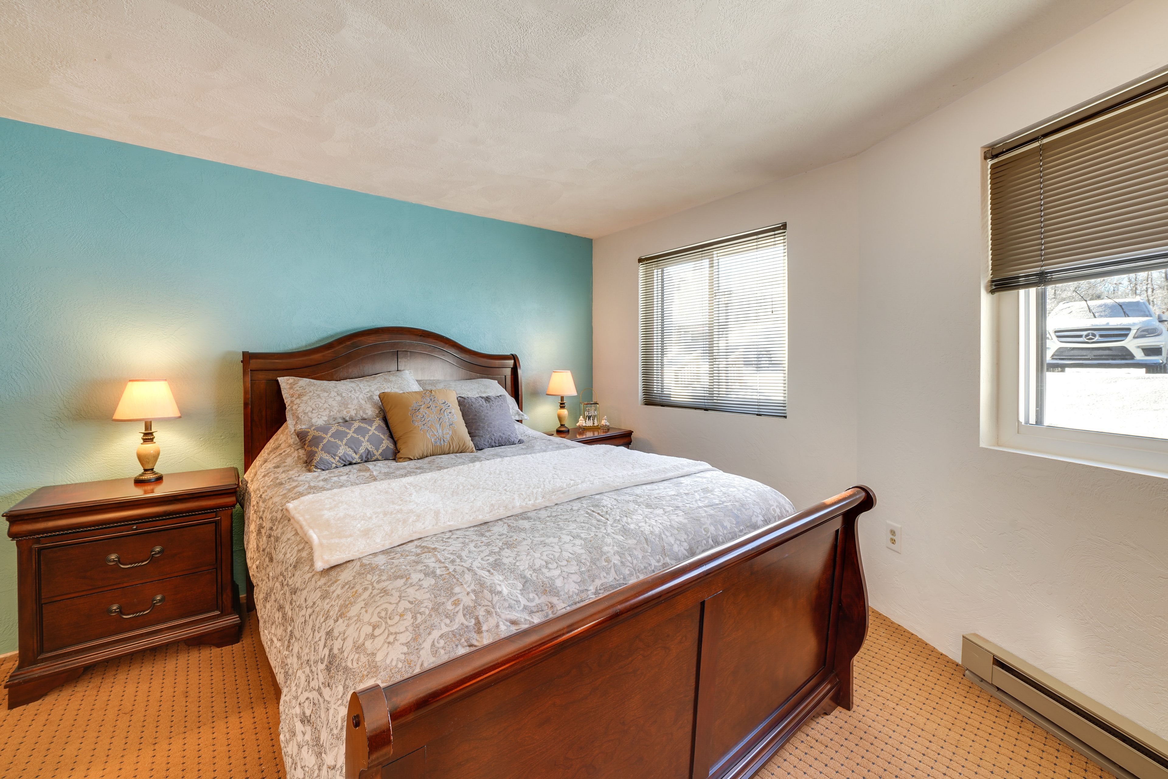 Bedroom 1 | Queen Bed | Smart TV | Linens Provided | Desk