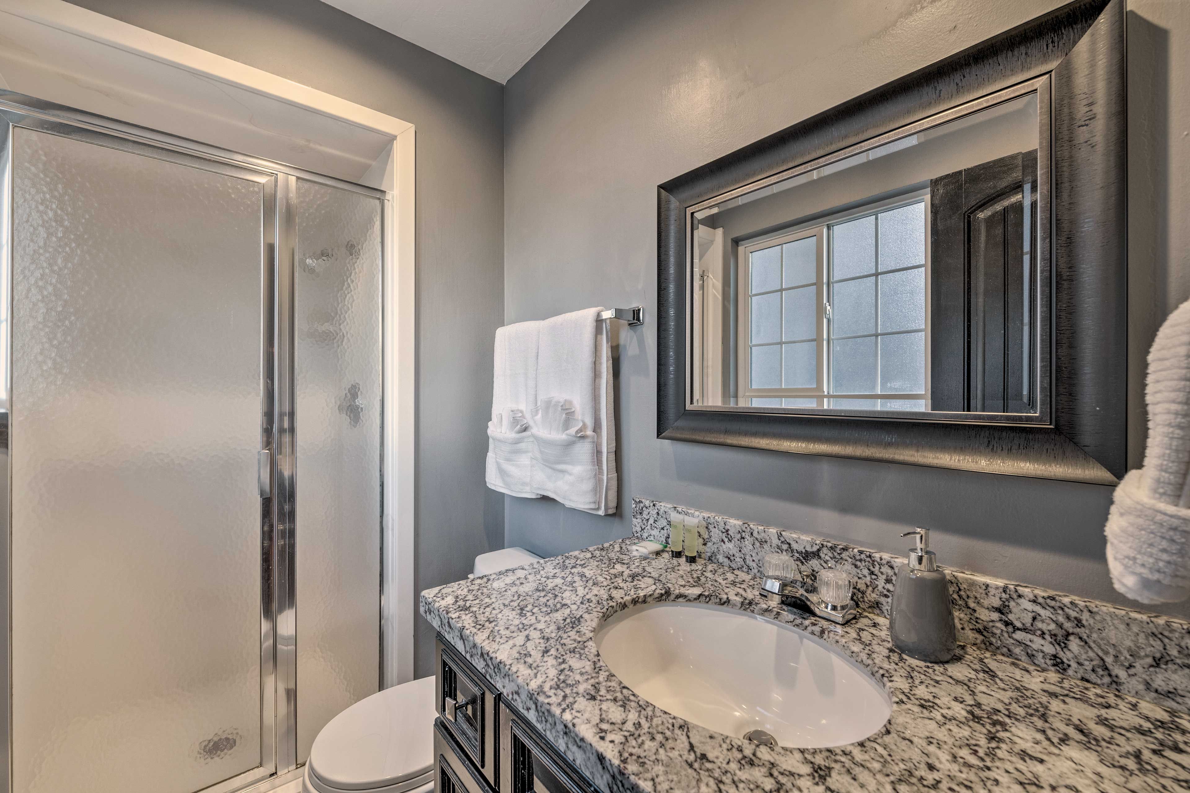 En-Suite Bathroom | Complimentary Toiletries Provided