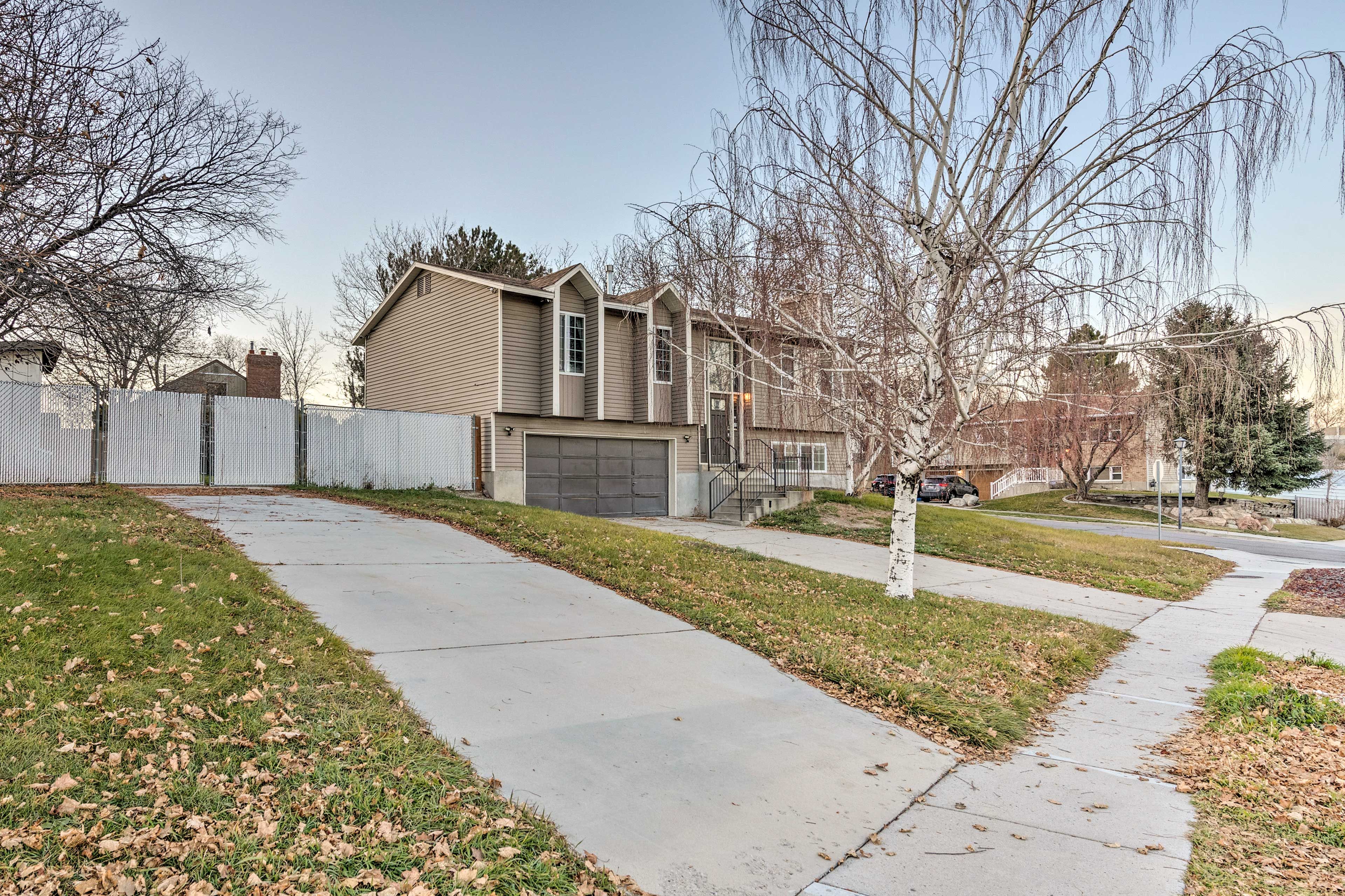 Parking | Garage (2 Vehicles) | Driveway (4 Vehicles) | RV & Trailer Parking