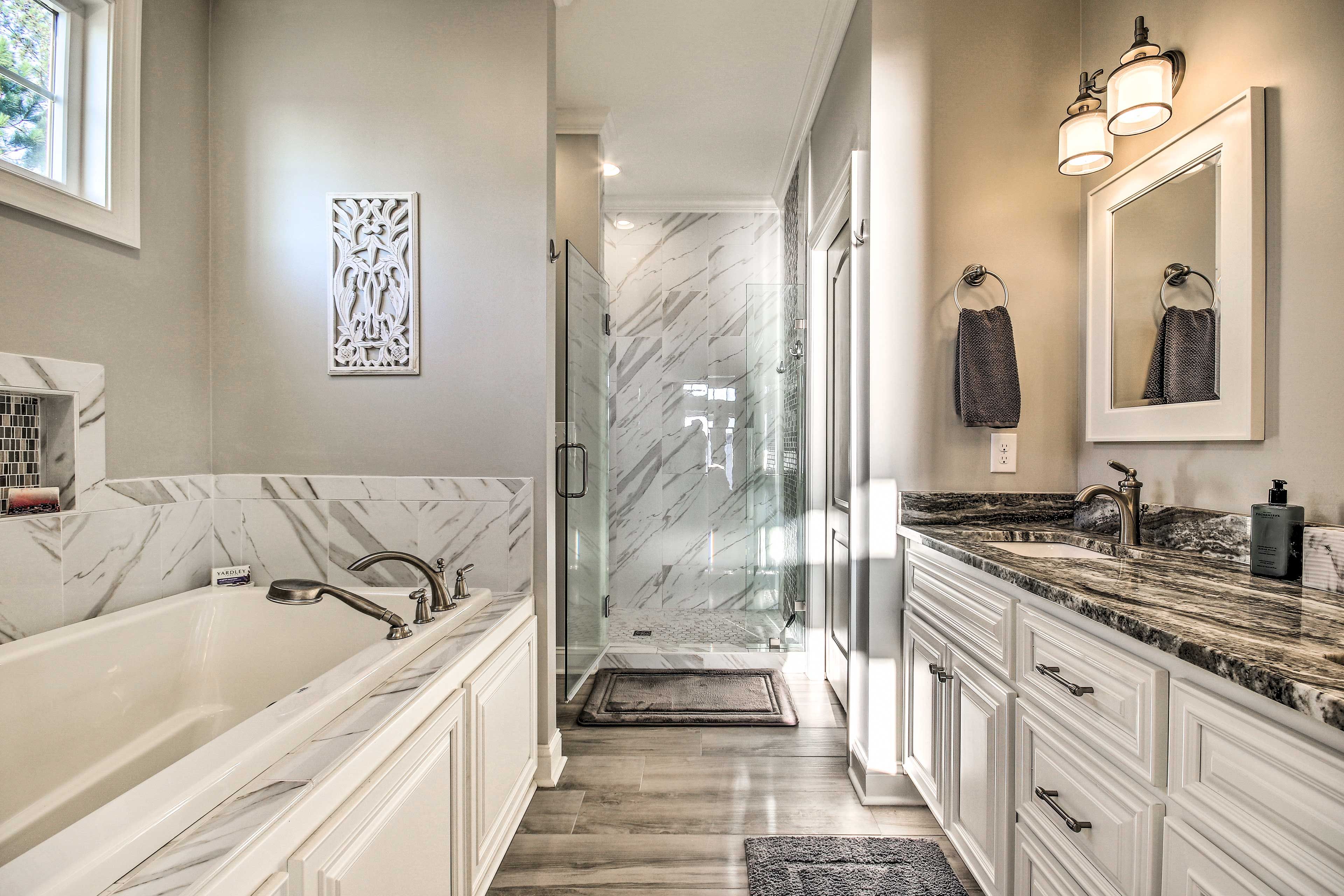 En-Suite Bathroom | Complimentary Toiletries