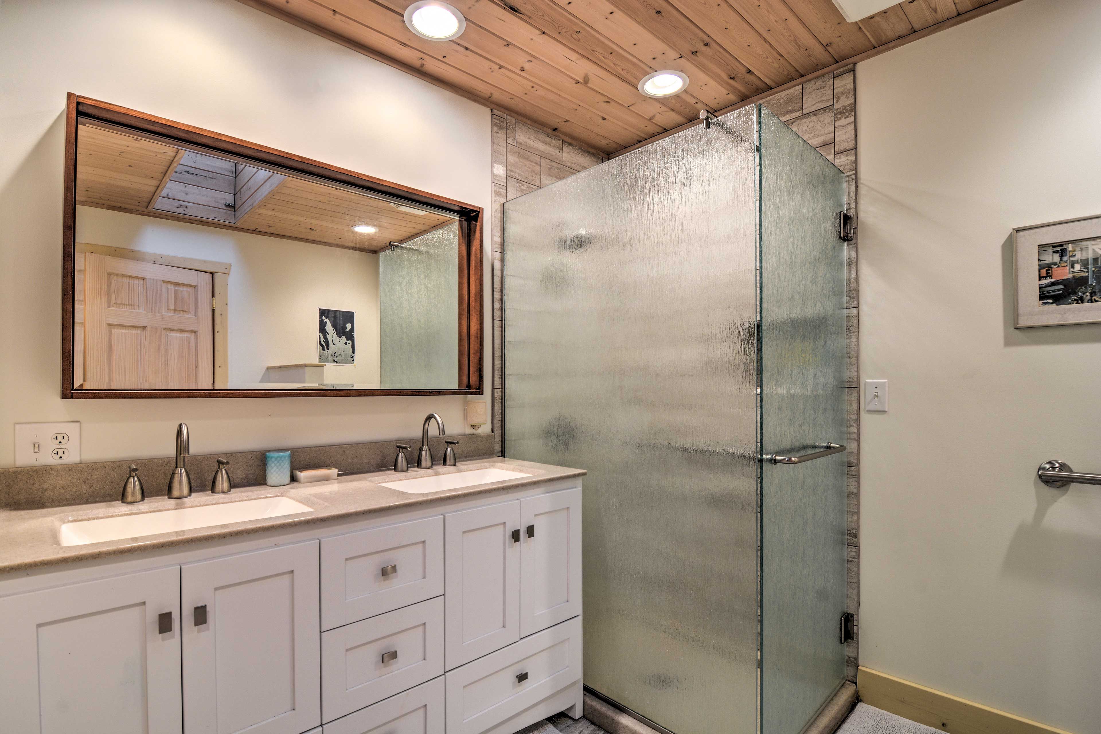 En-Suite Bathroom