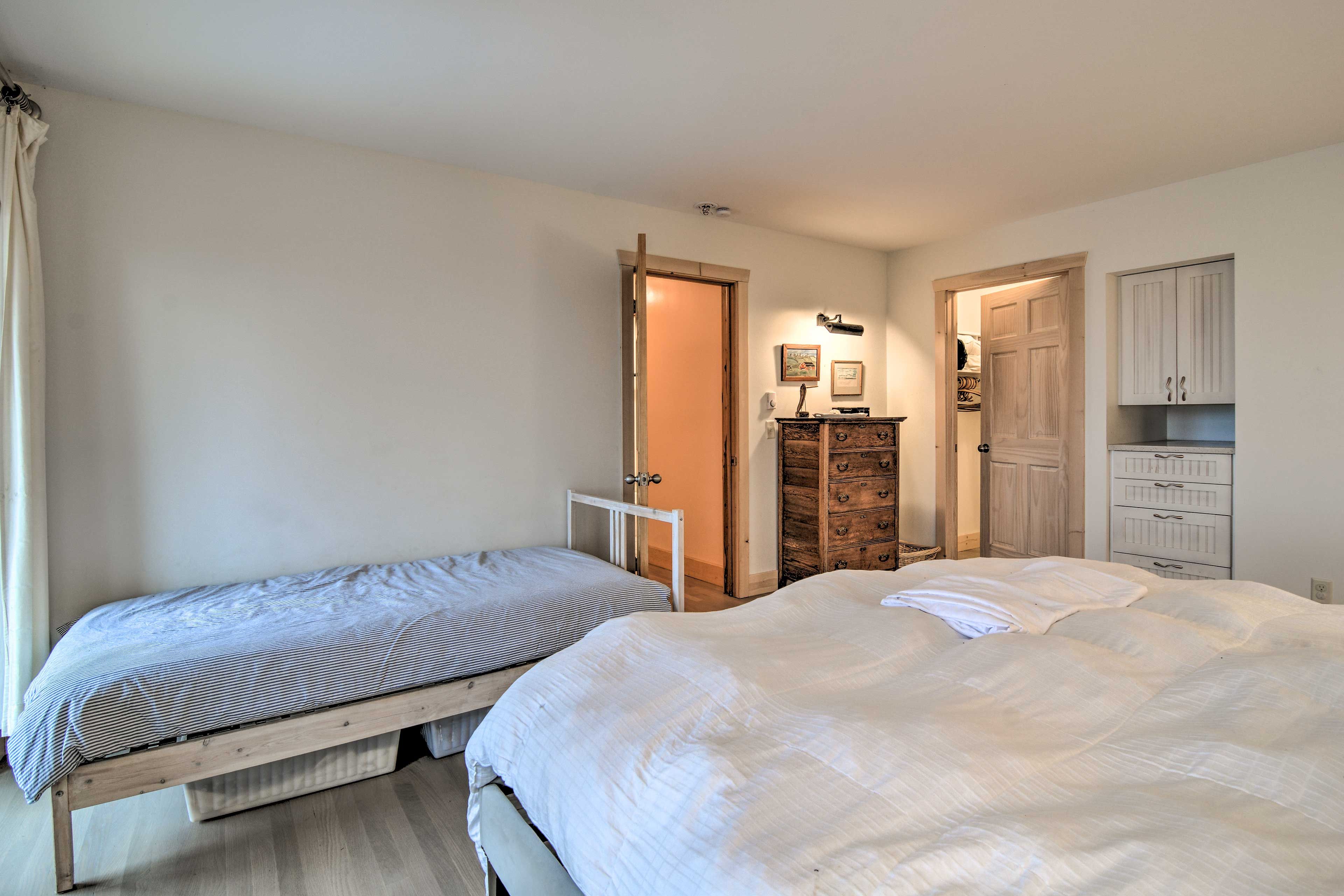 Bedroom 1 | En-Suite Bathroom