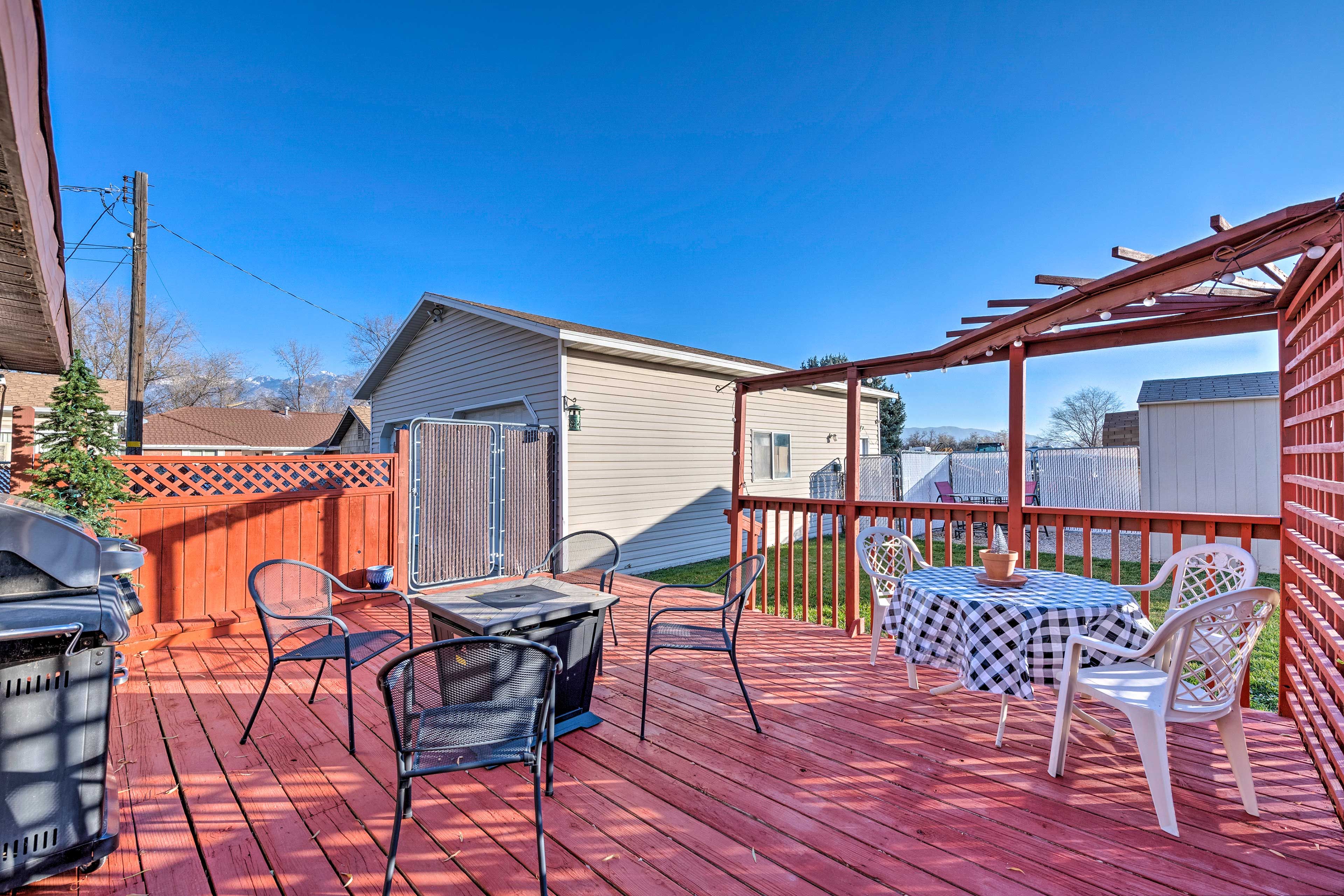 Deck | 2 External Security Cameras