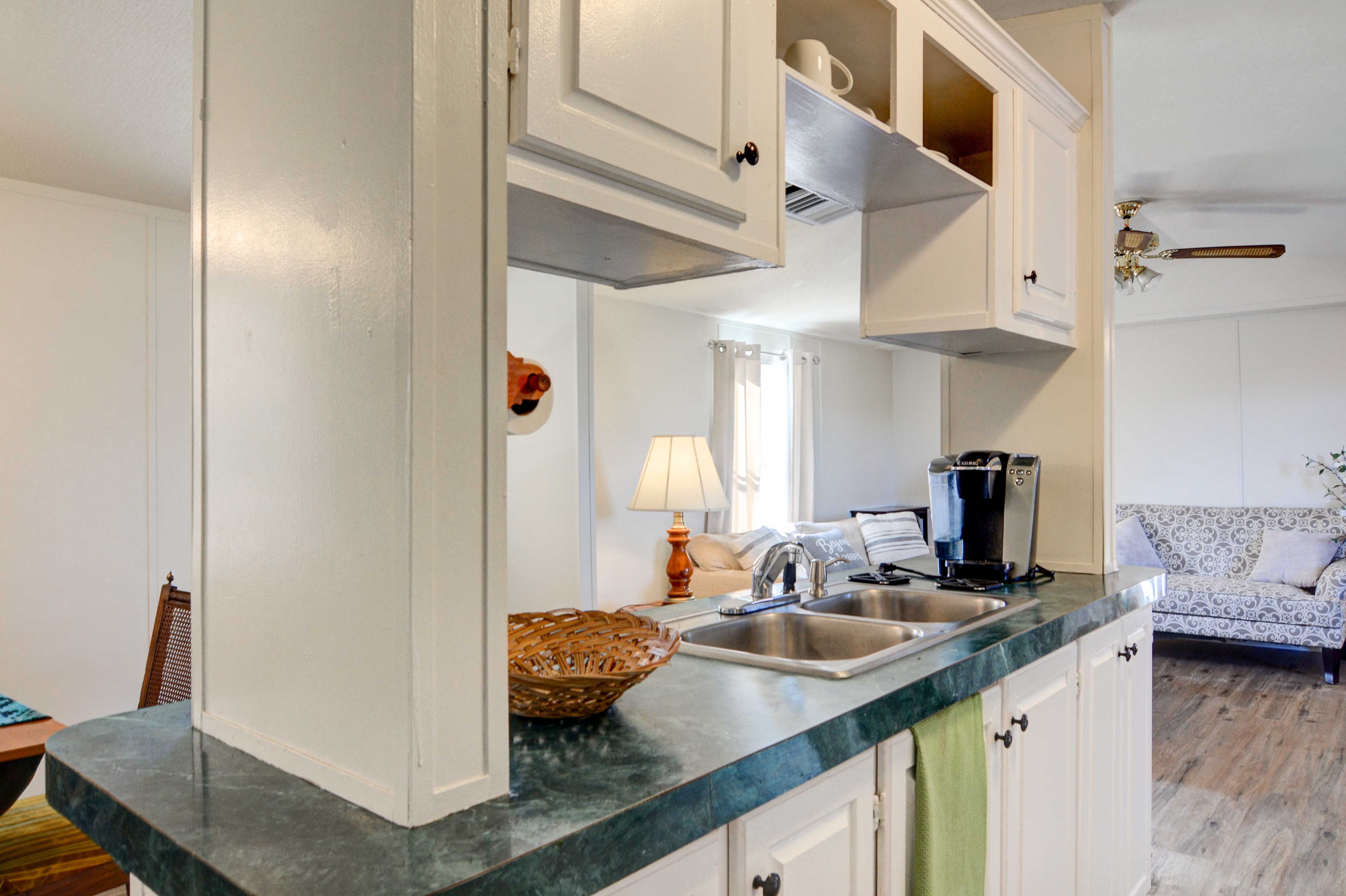Well-Equipped Kitchen | Toaster