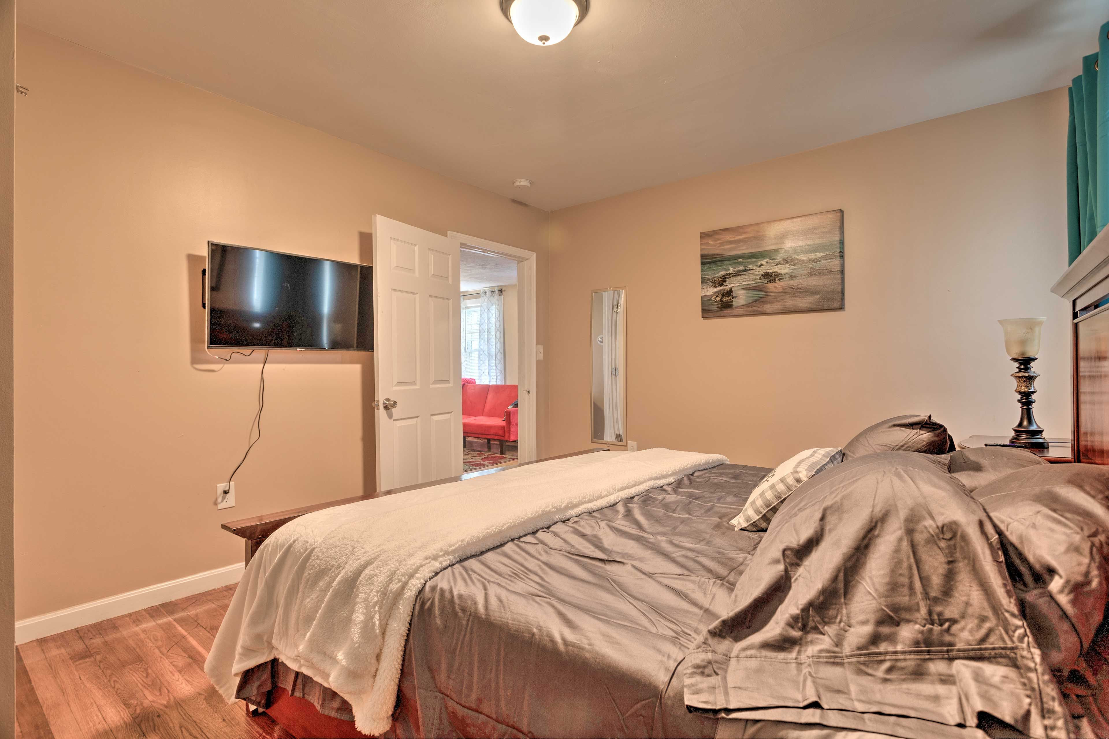 Bedroom 1 | Linens Provided