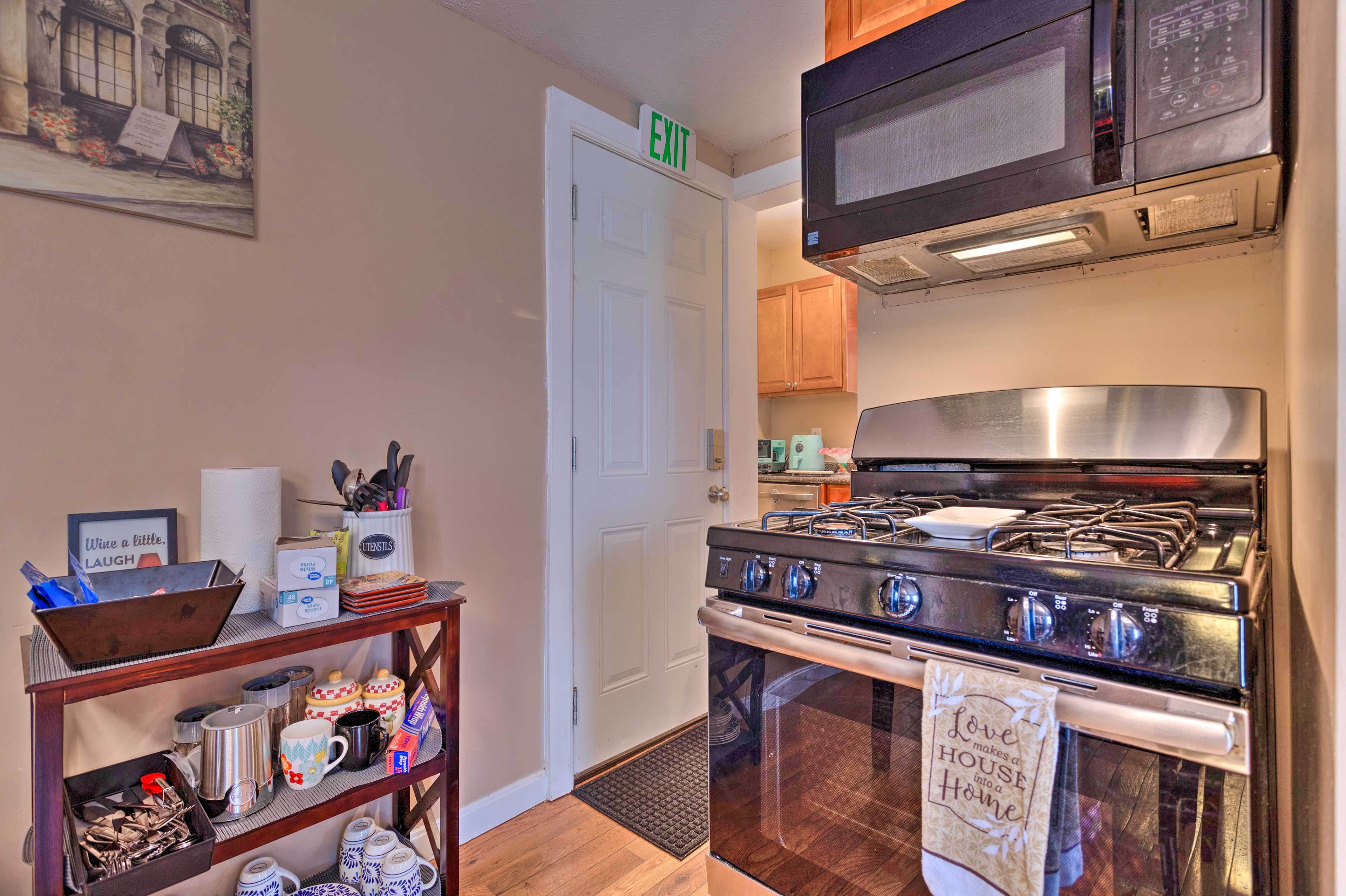 Kitchen | 2nd-Story Apartment