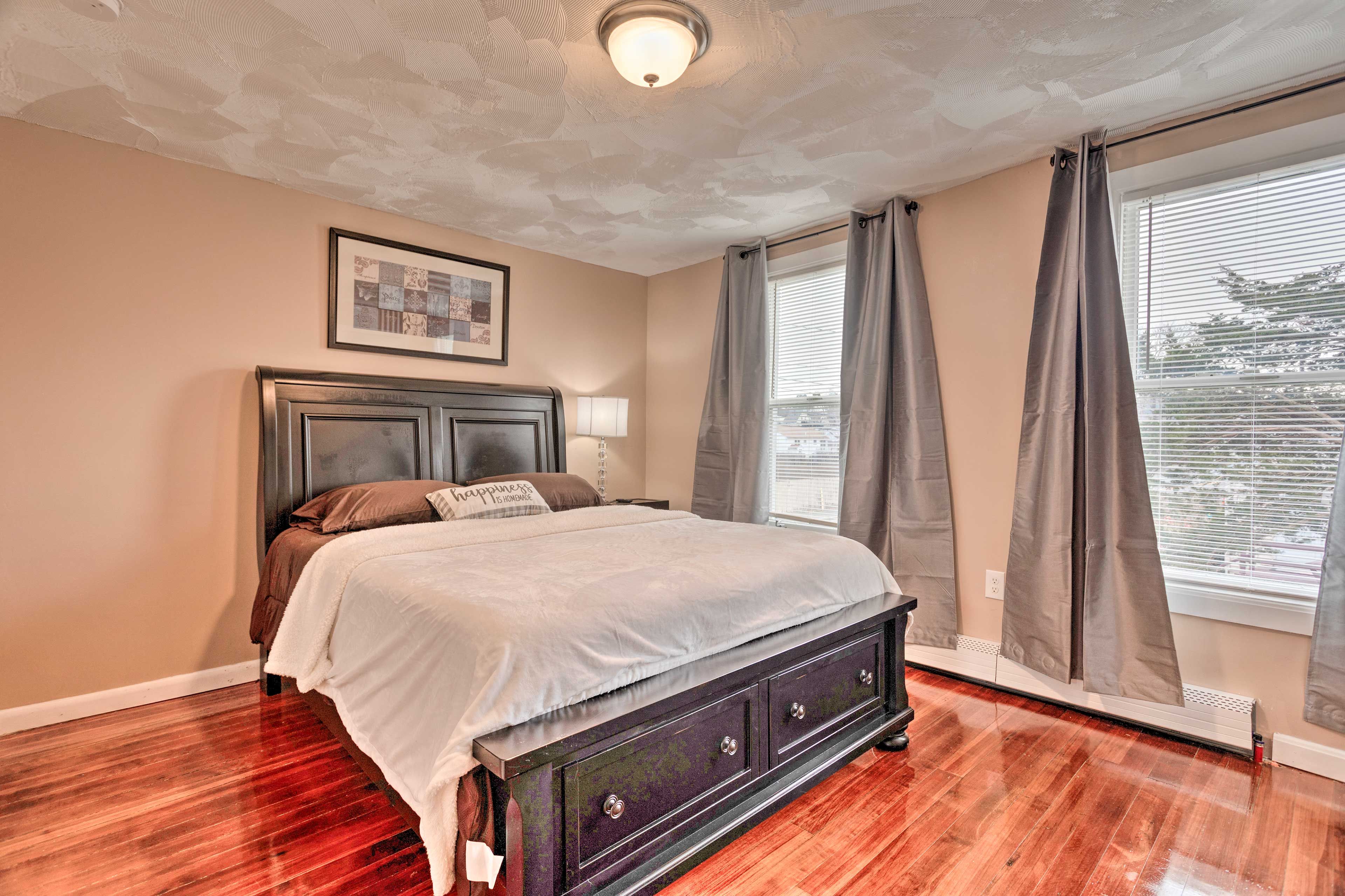 Bedroom 2 | Smart TV