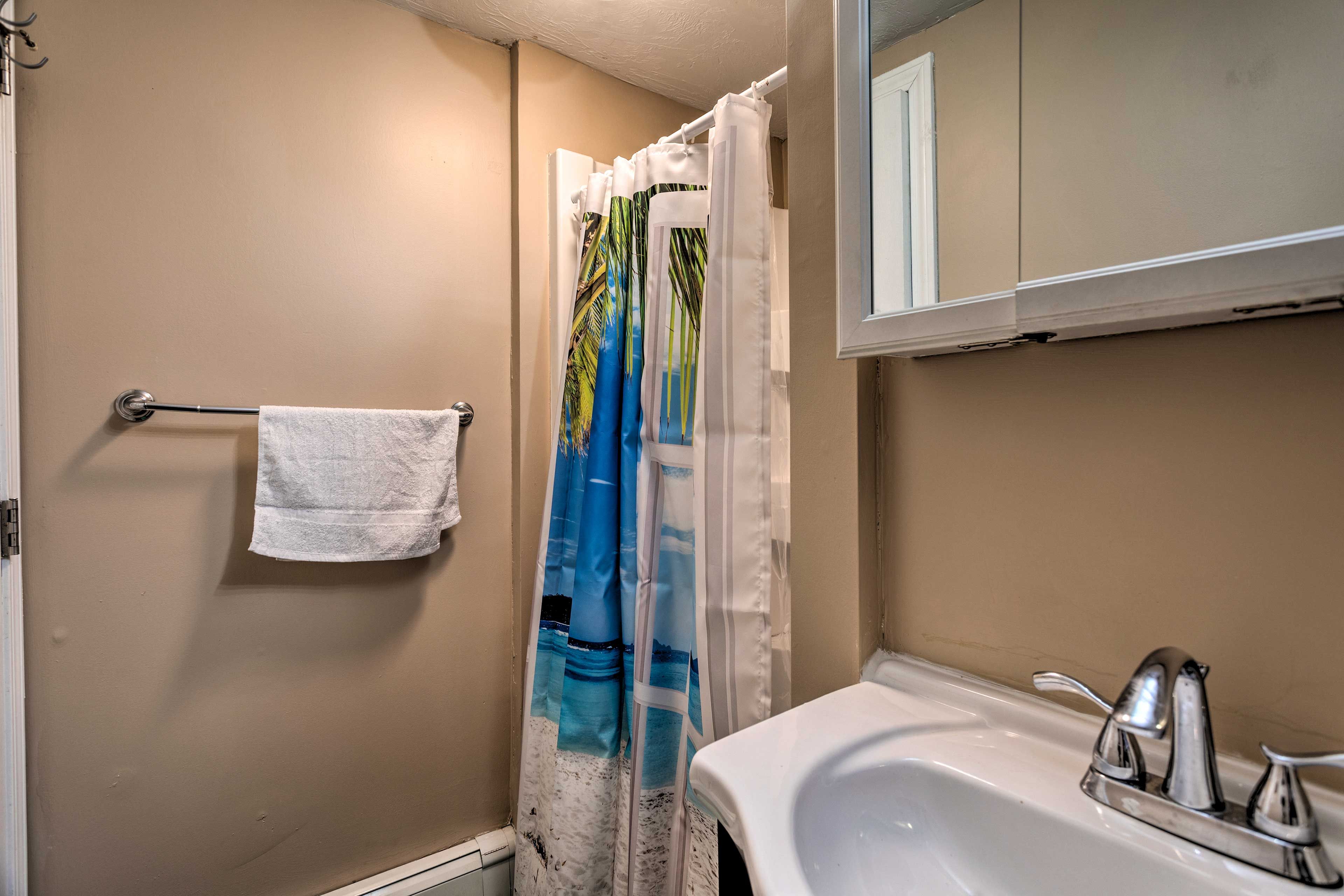 Bathroom | Towels Provided