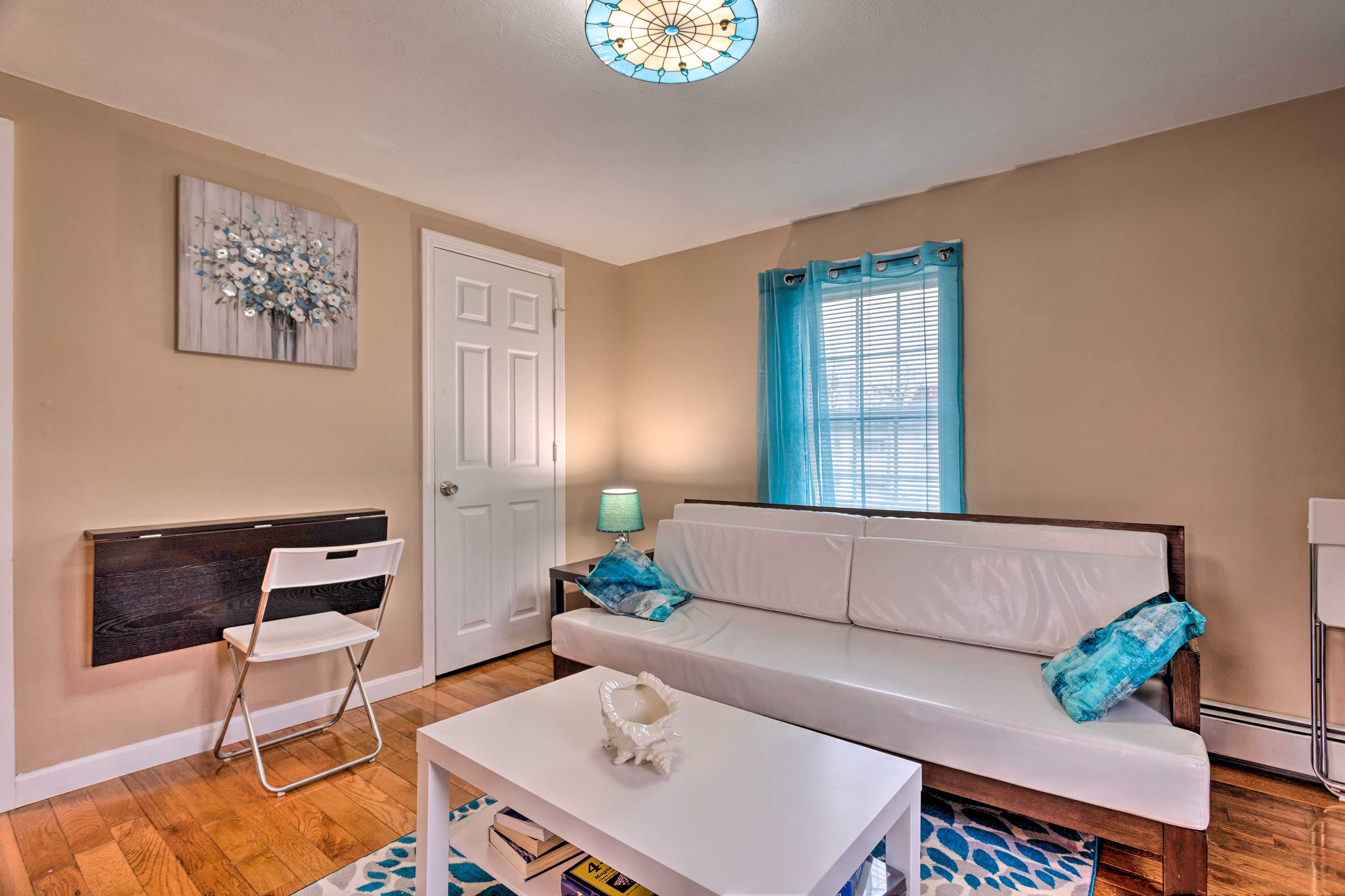 Living Room | Futon