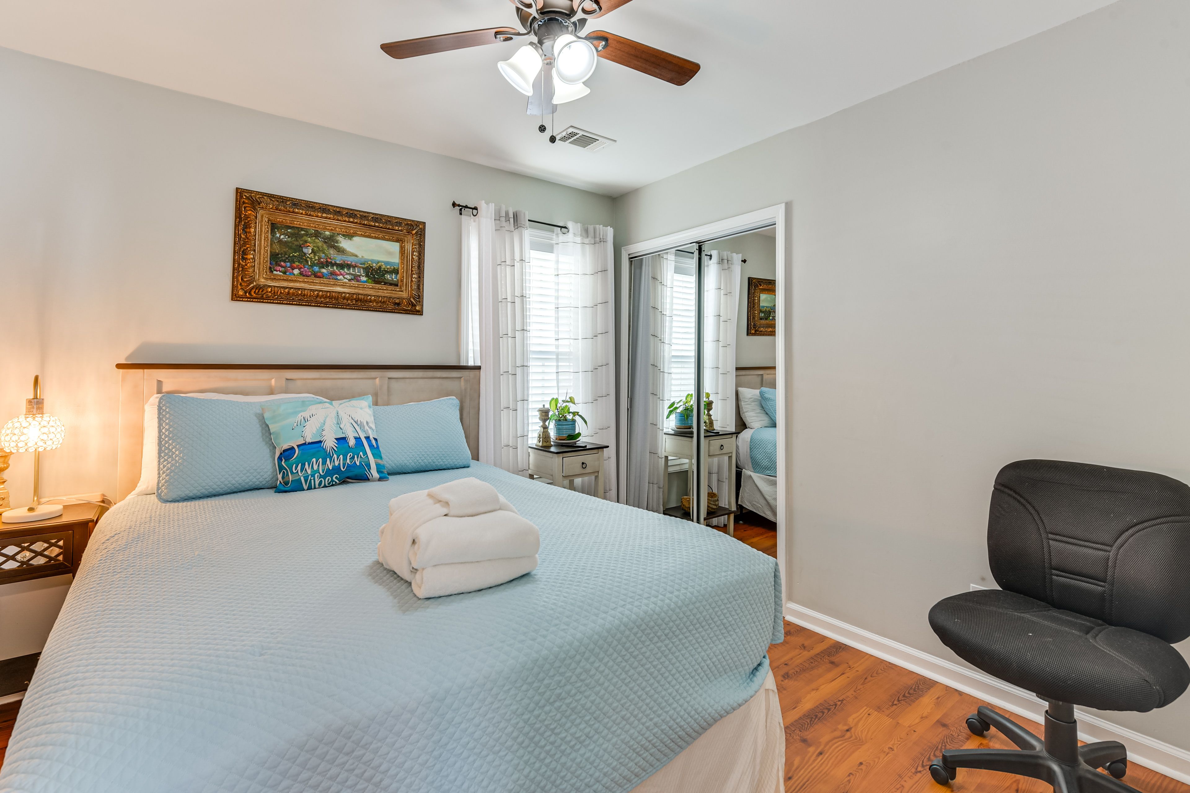 Bedroom 3 | Queen Bed