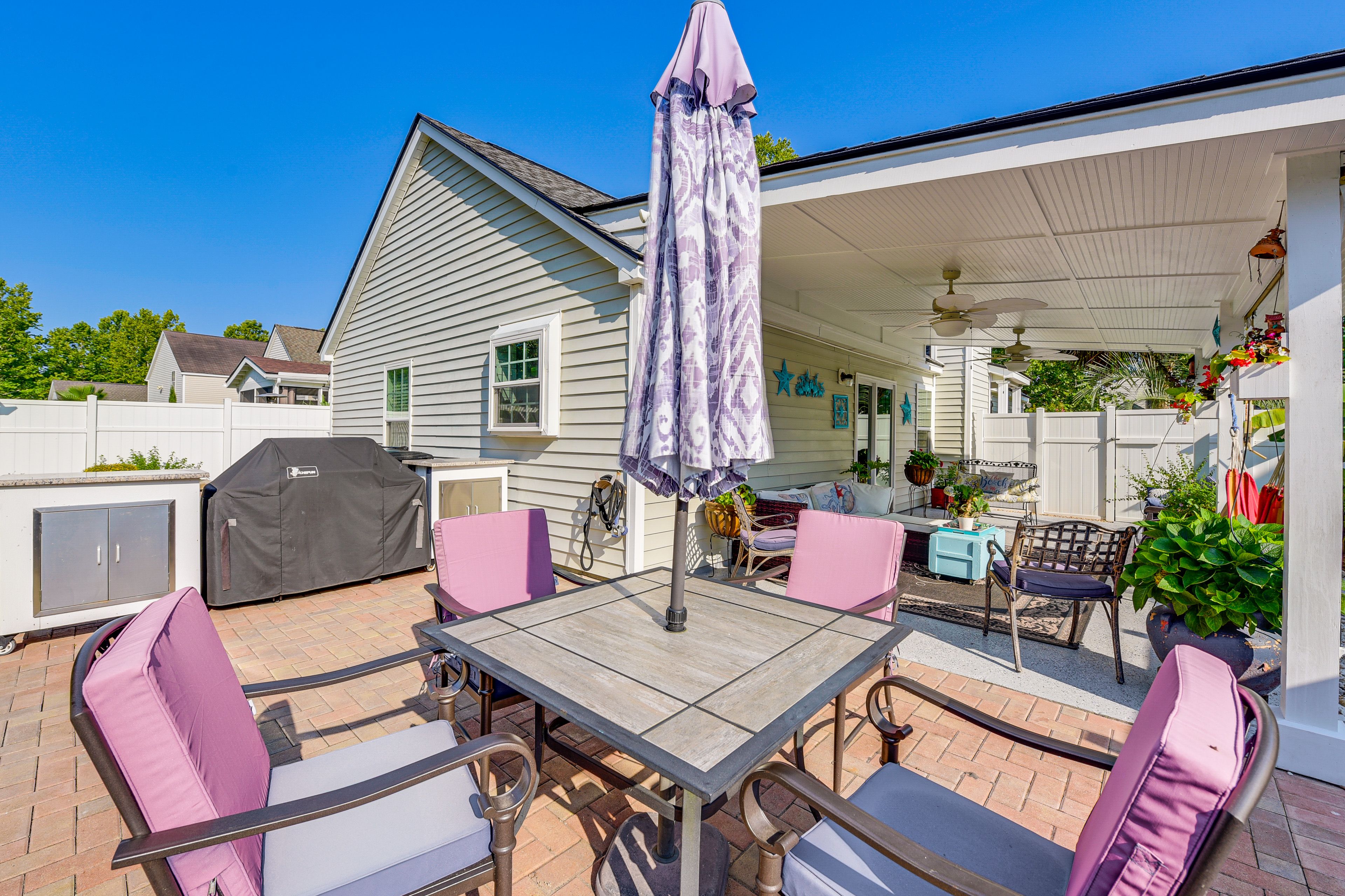 Private Yard | Gas Grill