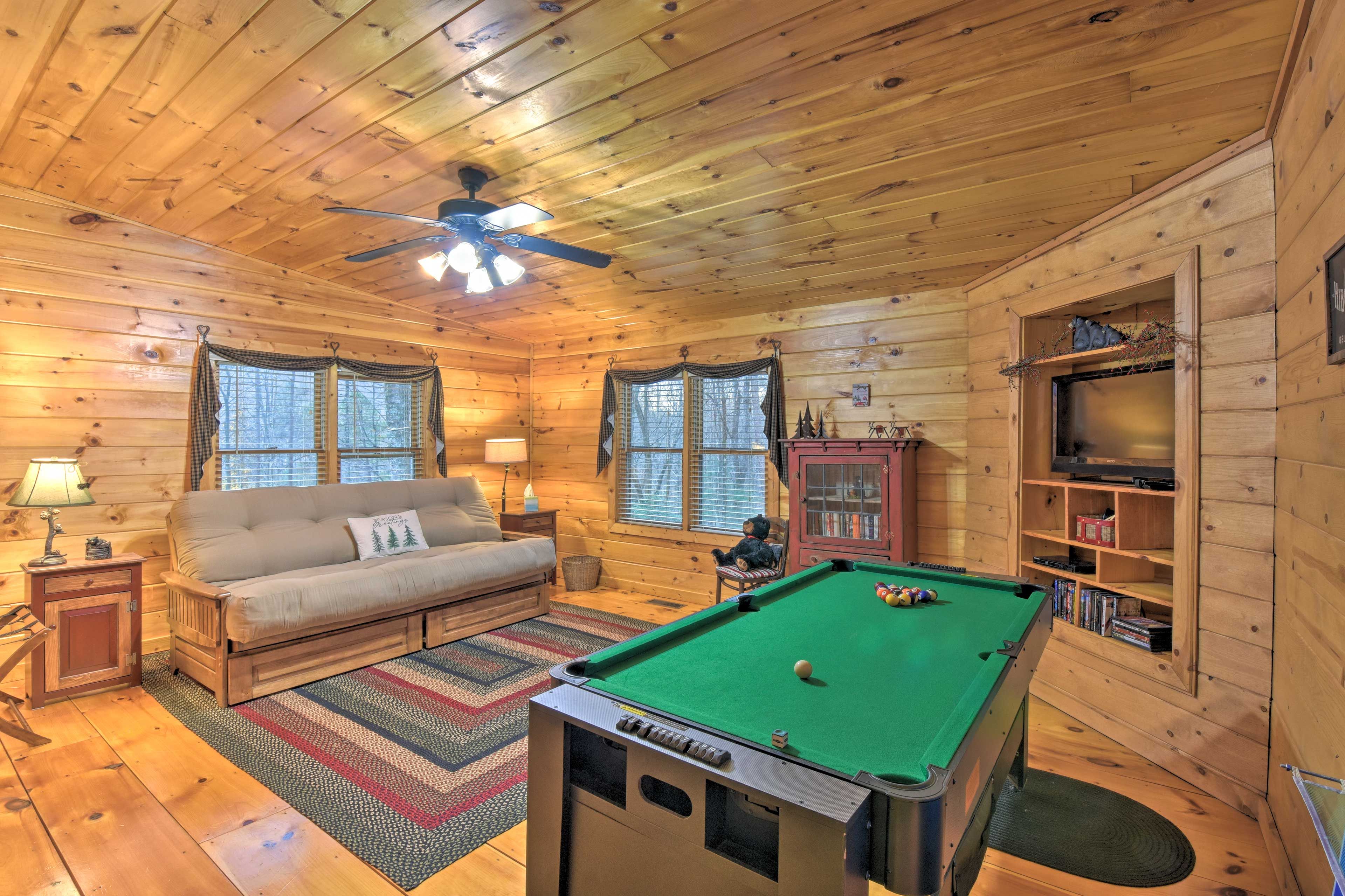 Game Room | Smart TV | Pool Table