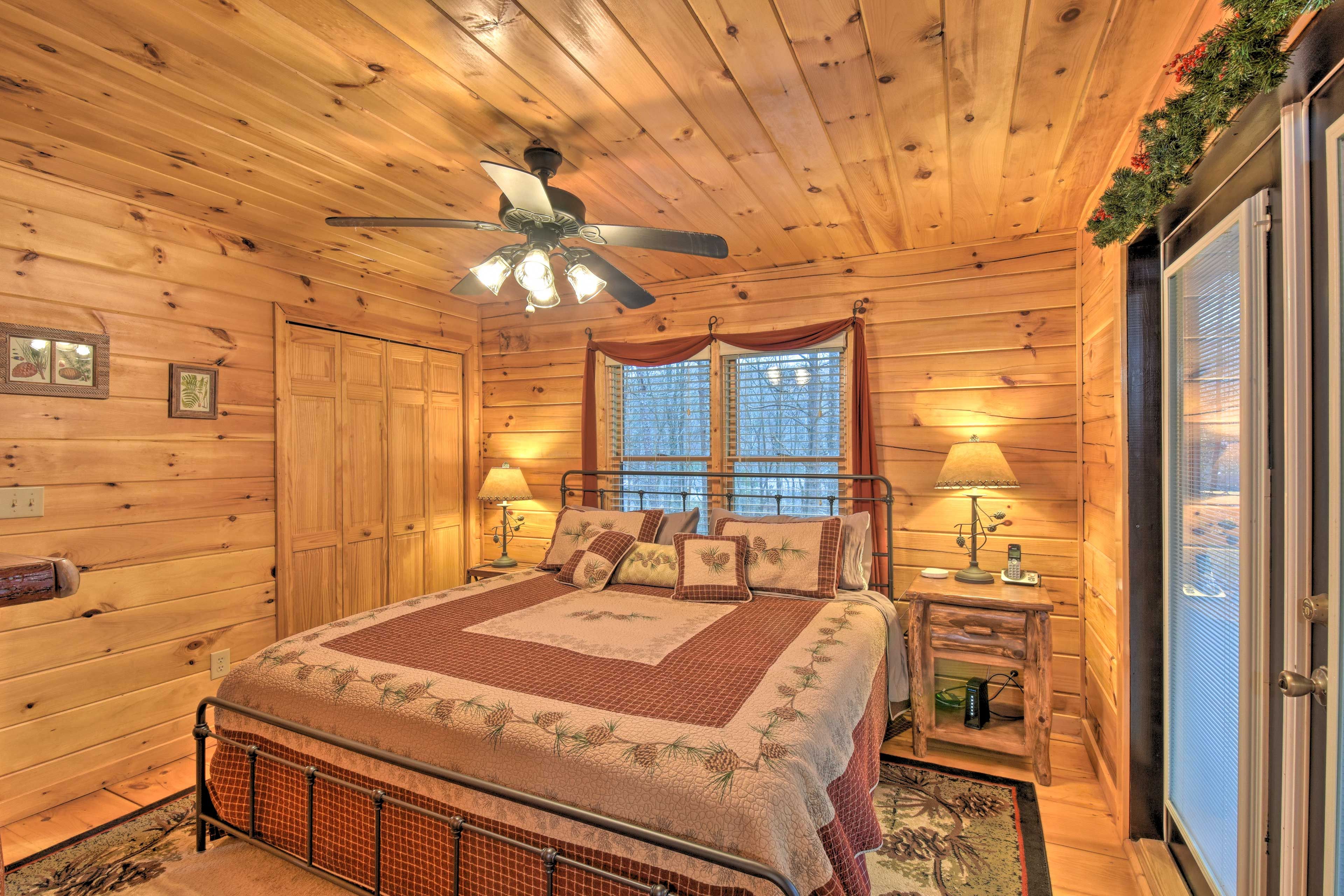 Bedroom 1 | Smart TV