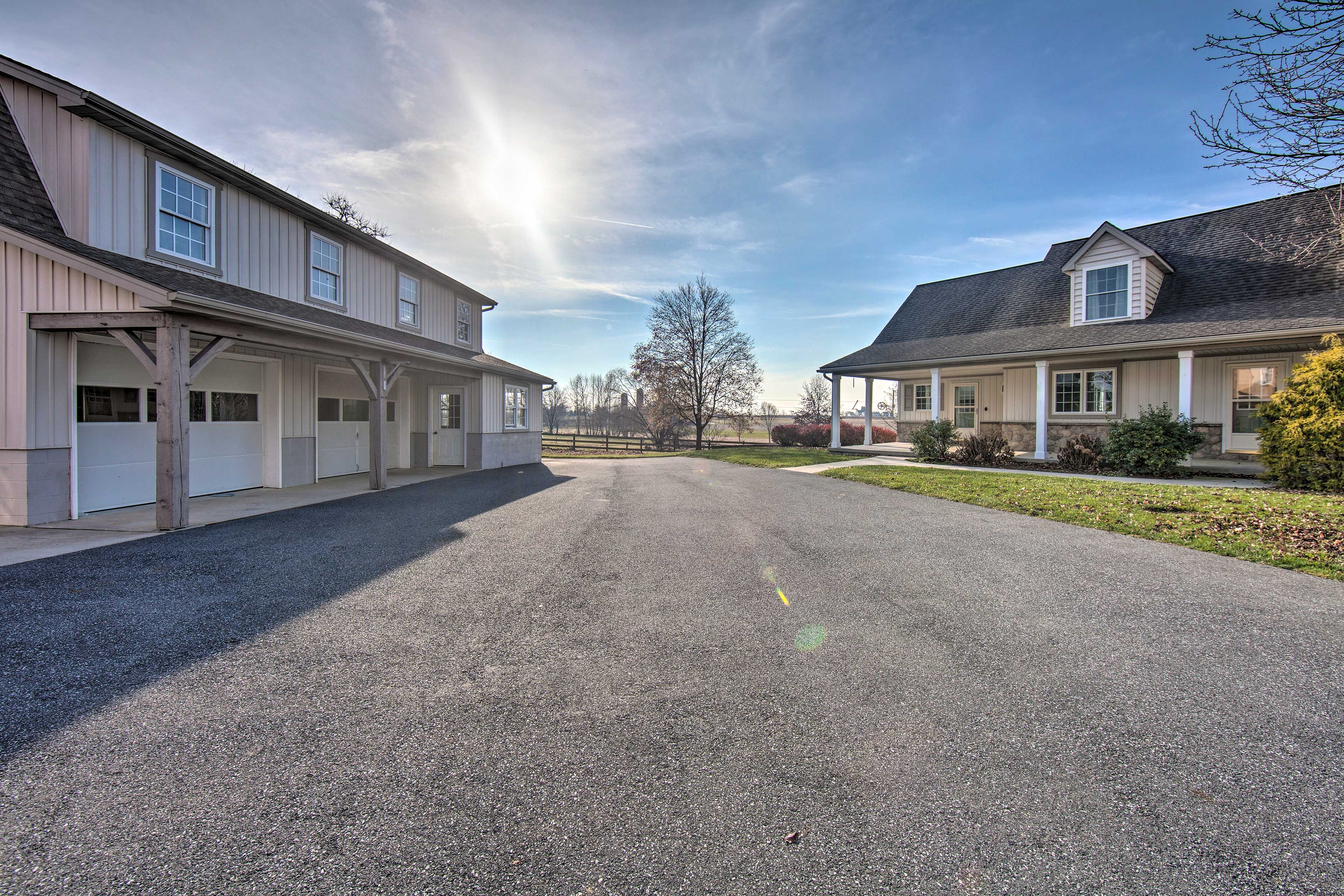 Parking | Driveway (3 Vehicles)