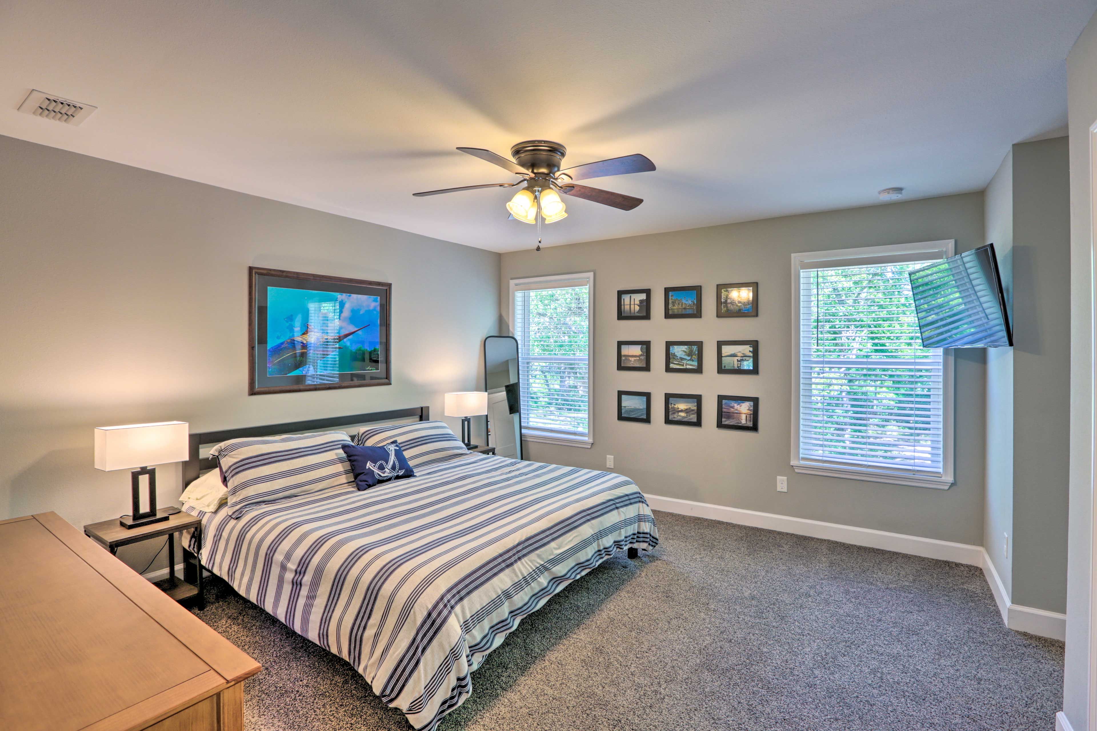 Bedroom 1 | King Bed | Smart TV w/ Cable
