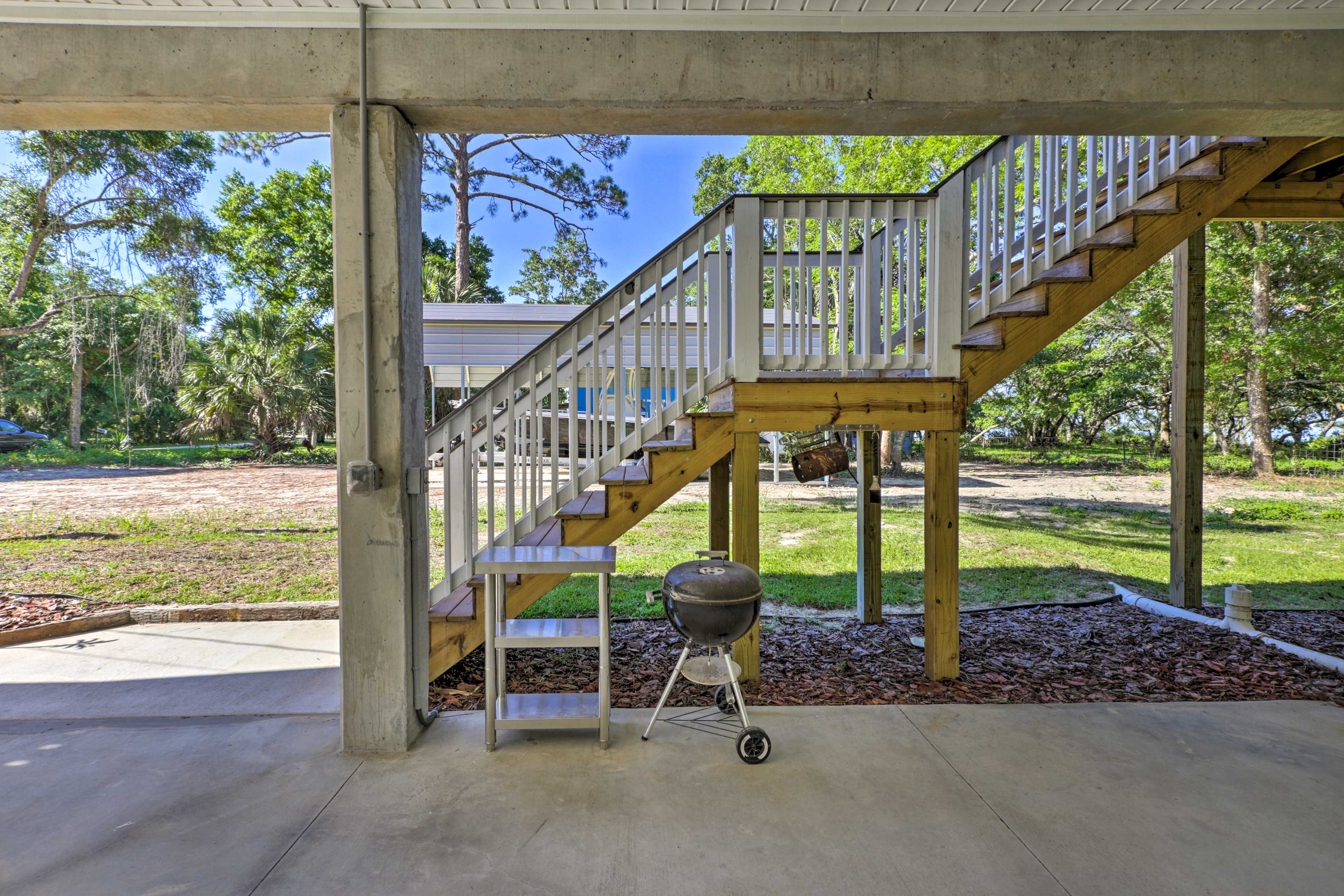Patio | Charcoal Grill | Fire Pit | Ping Pong Table