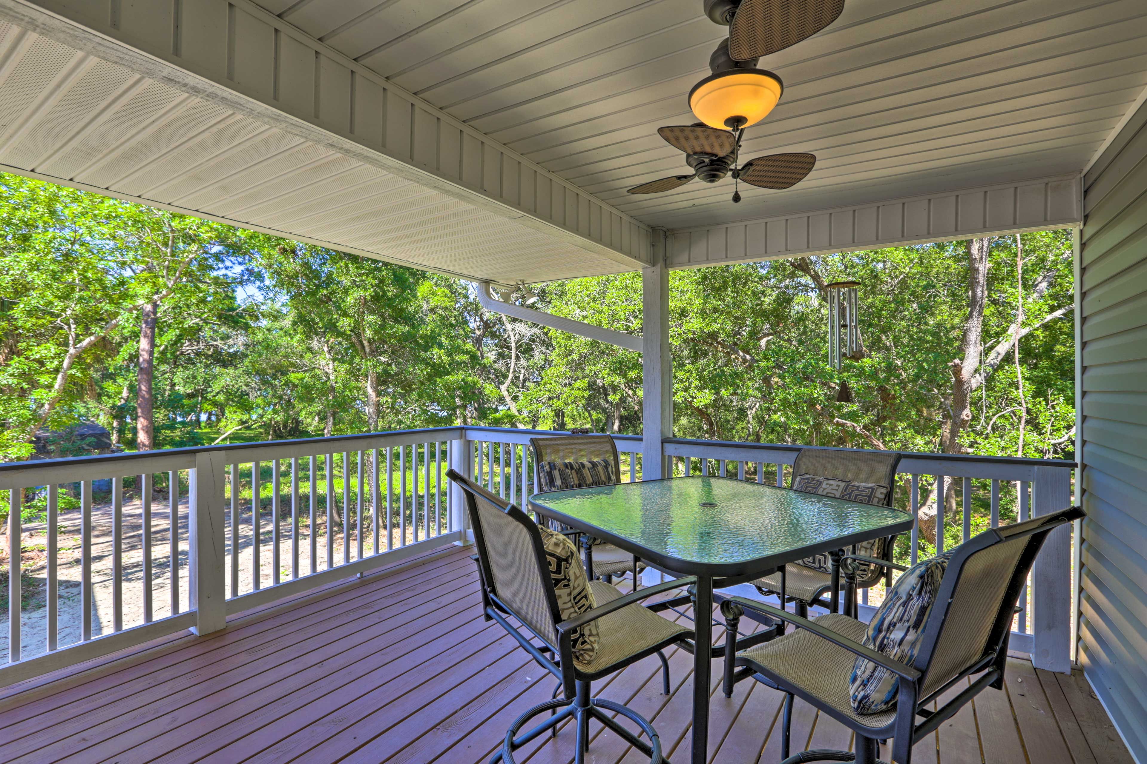 Furnished Deck