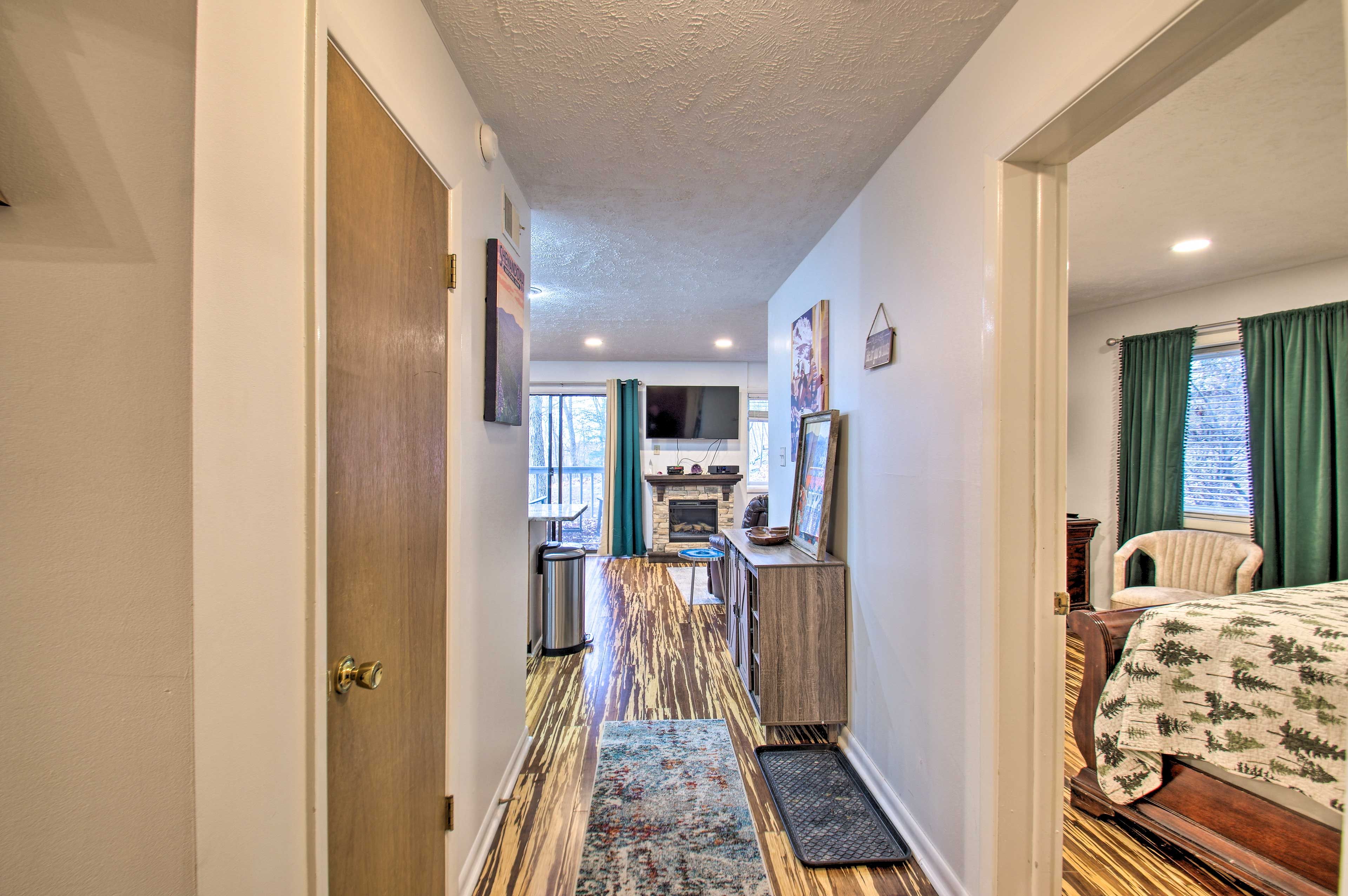 Entryway | Single-Story Condo