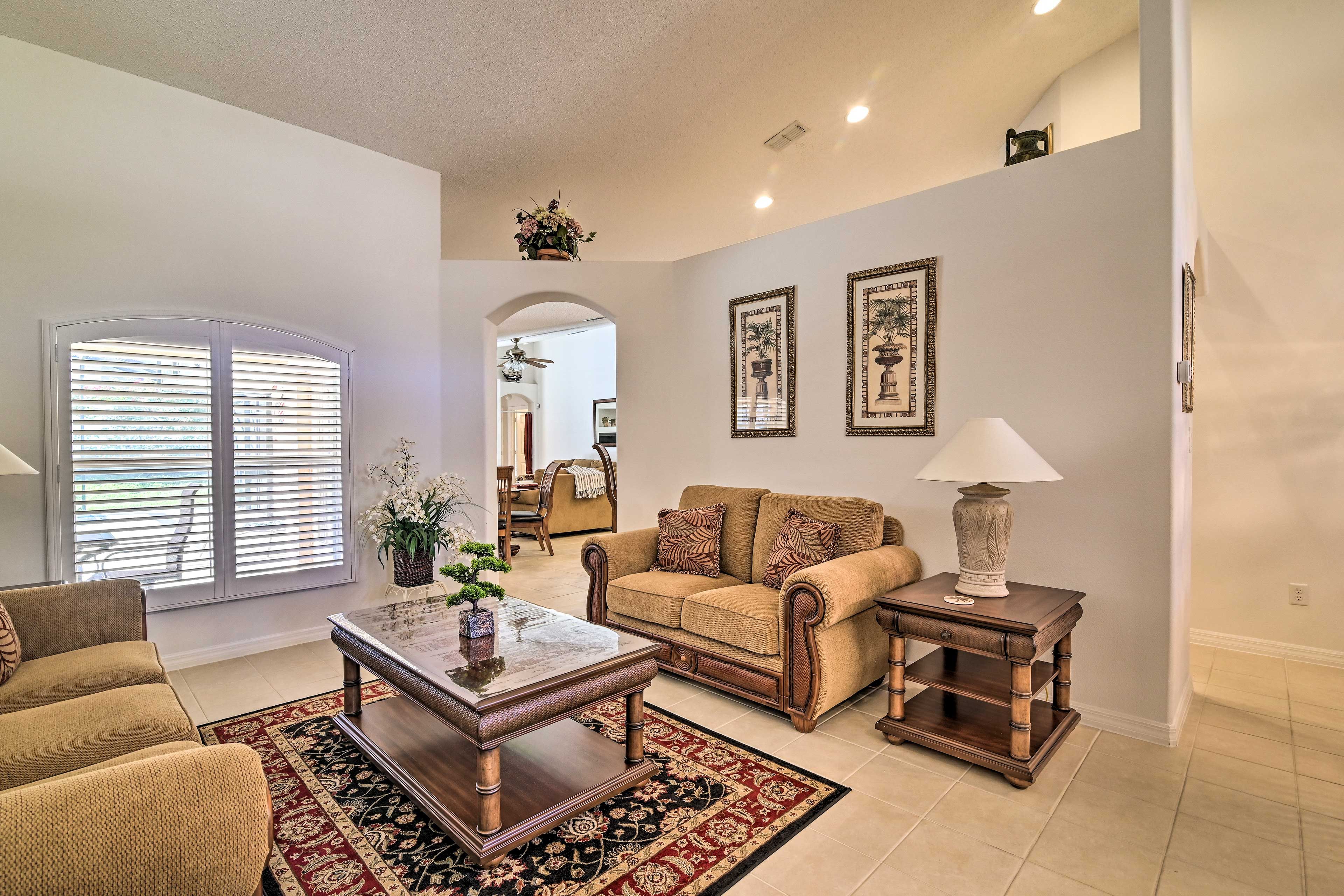 Sitting Room | Free WiFi