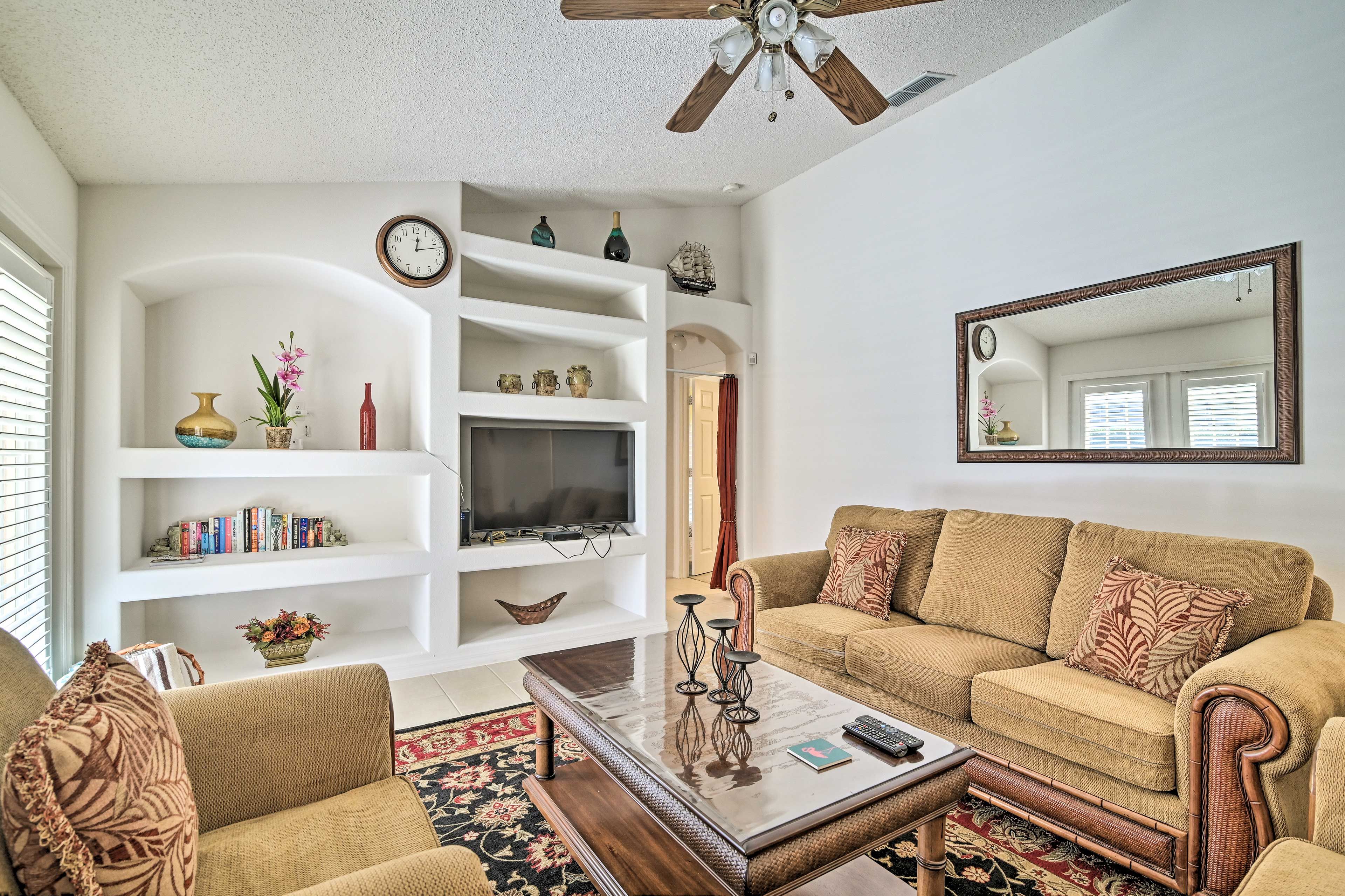 Living Room | Smart TV
