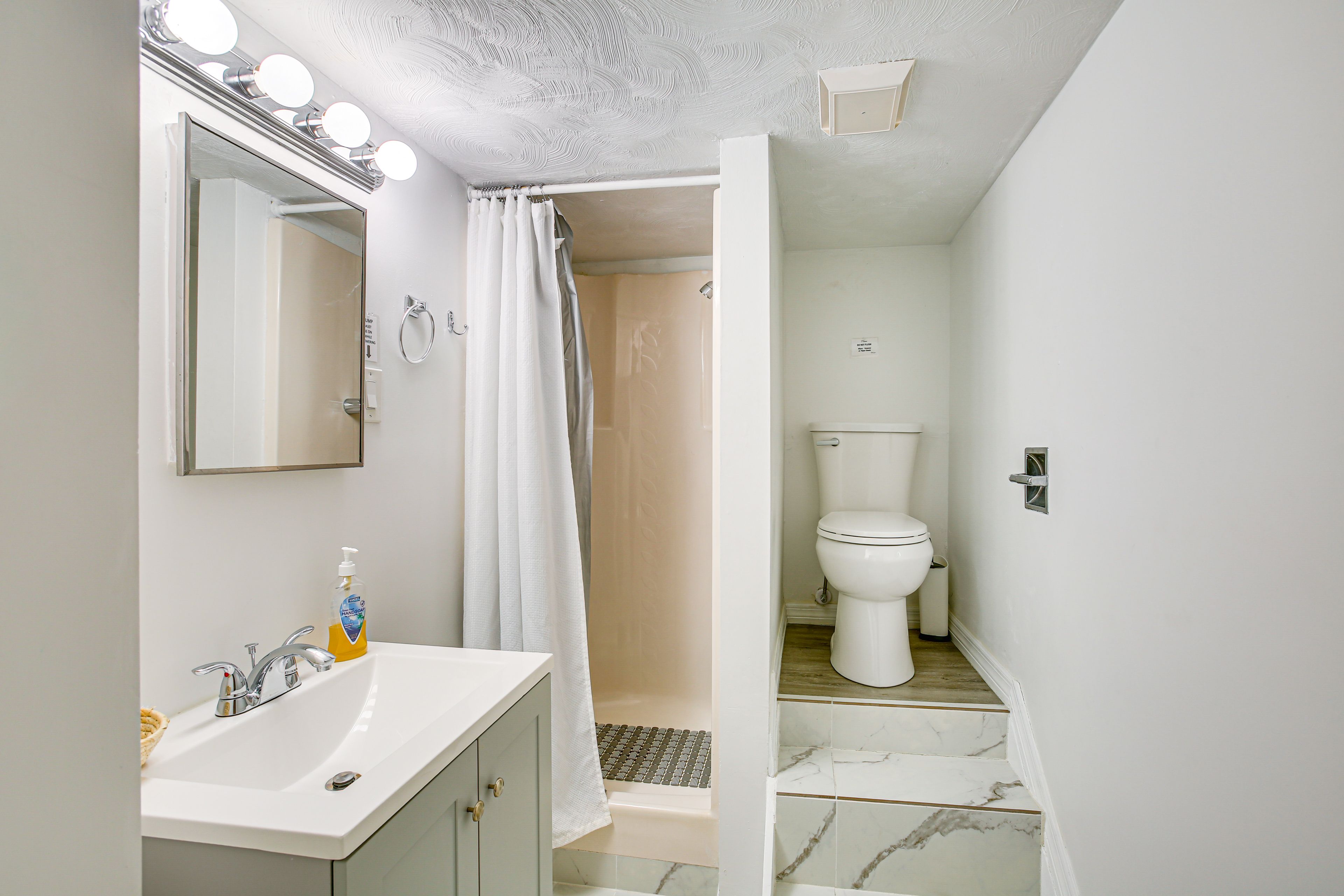 Full Bathroom | Lower Level