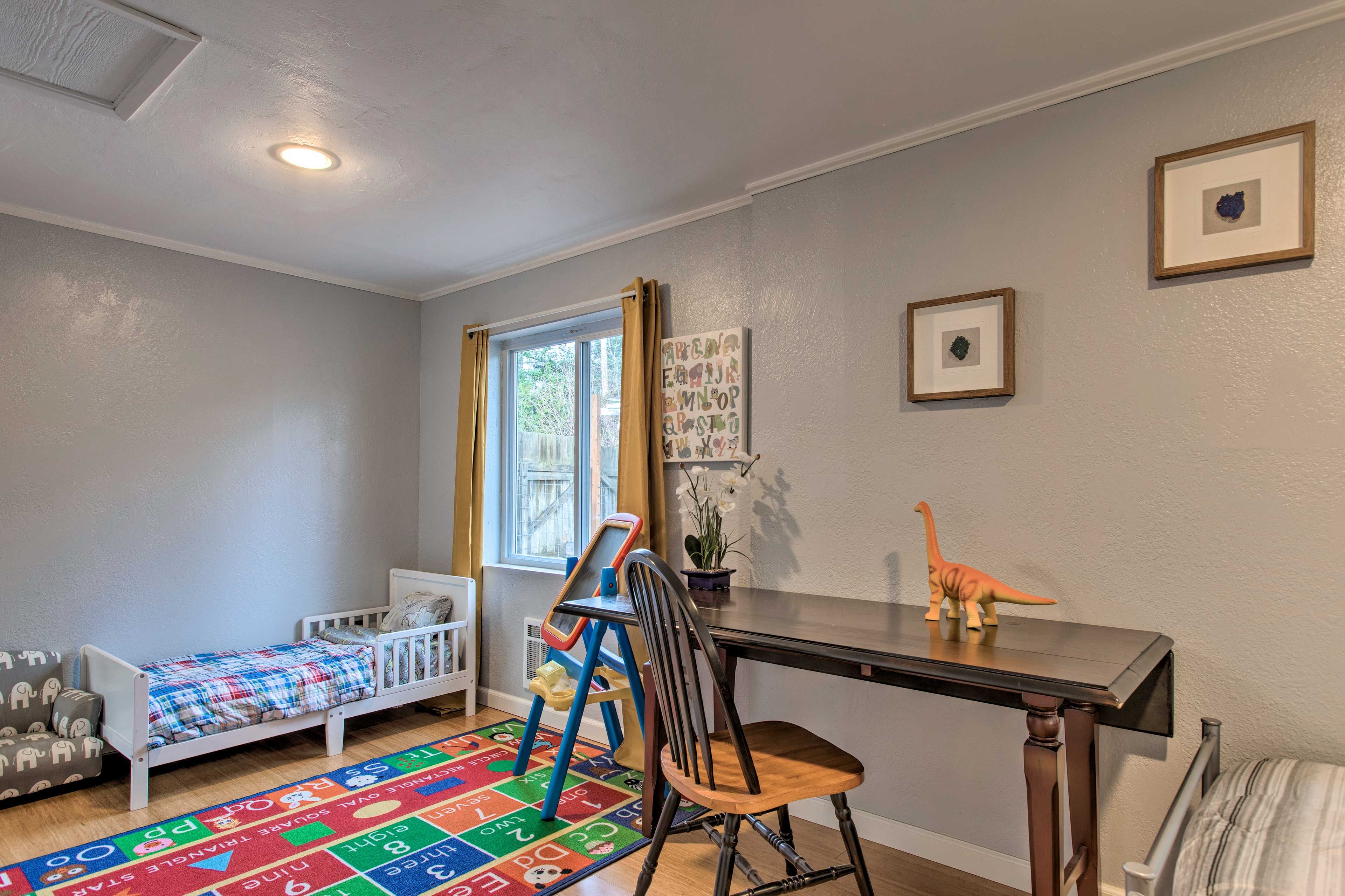 Bedroom 2 | Toddler Bed
