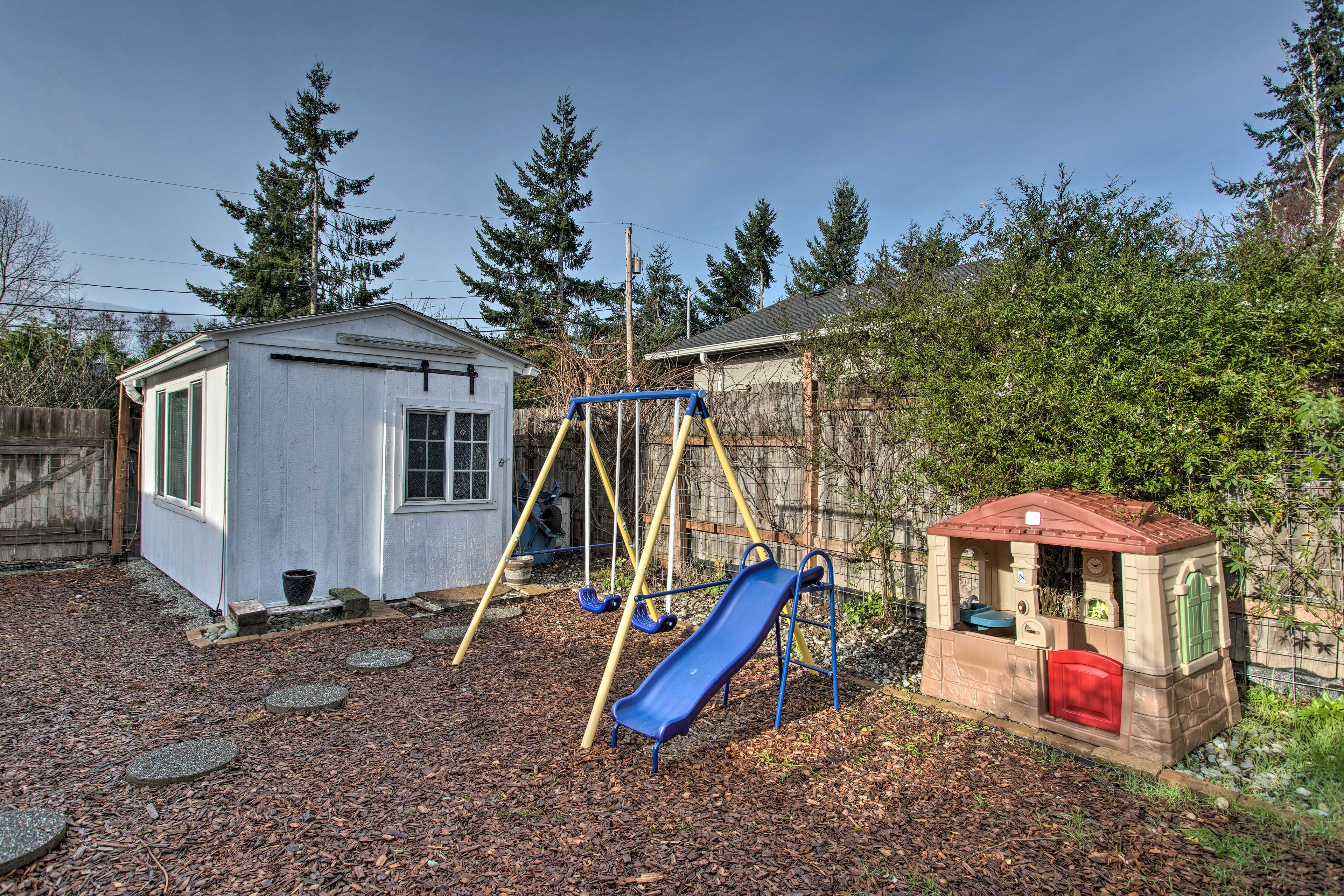 Home Exterior | Children's Playset