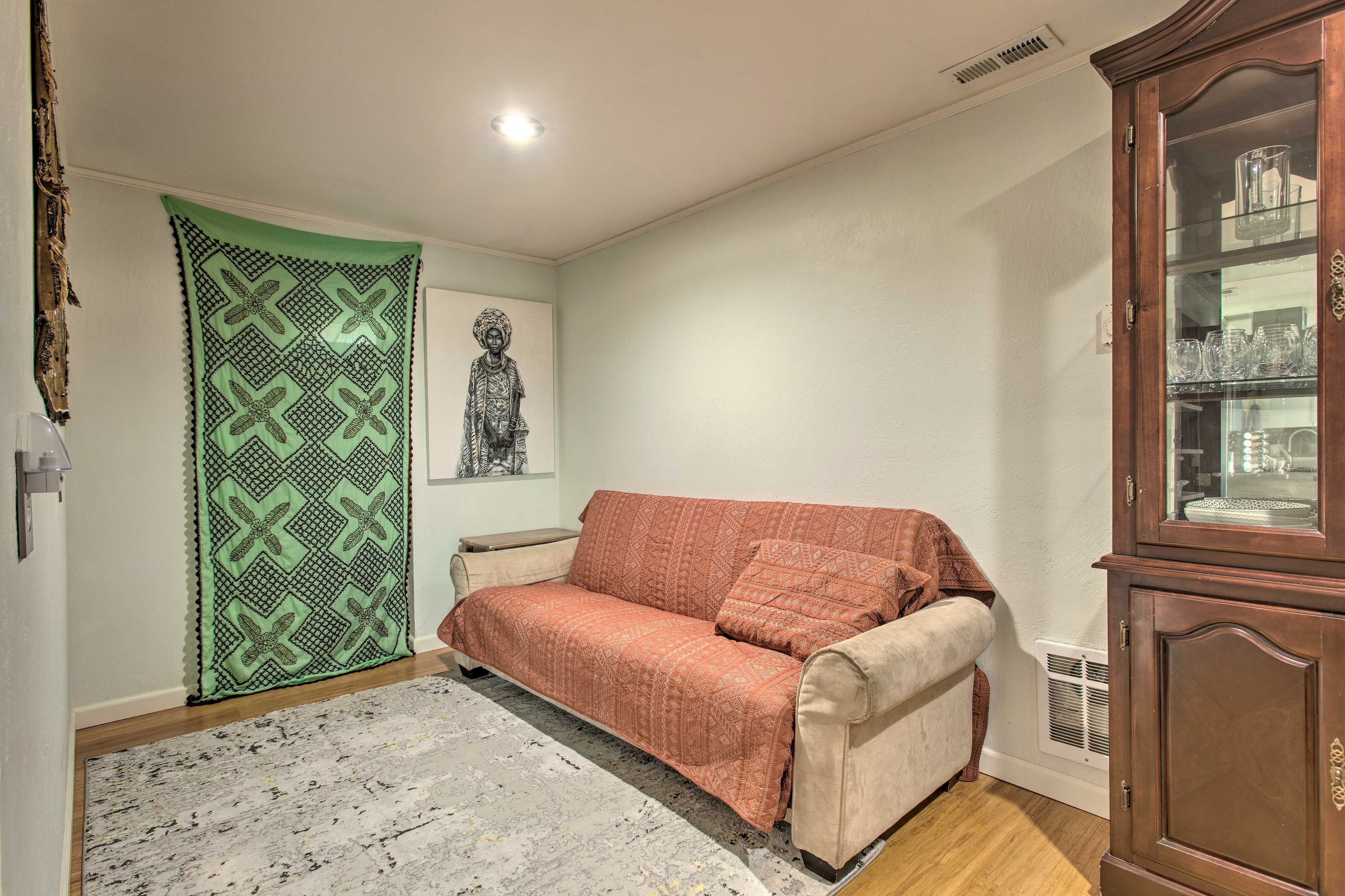 Living Area | Sleeper Sofa