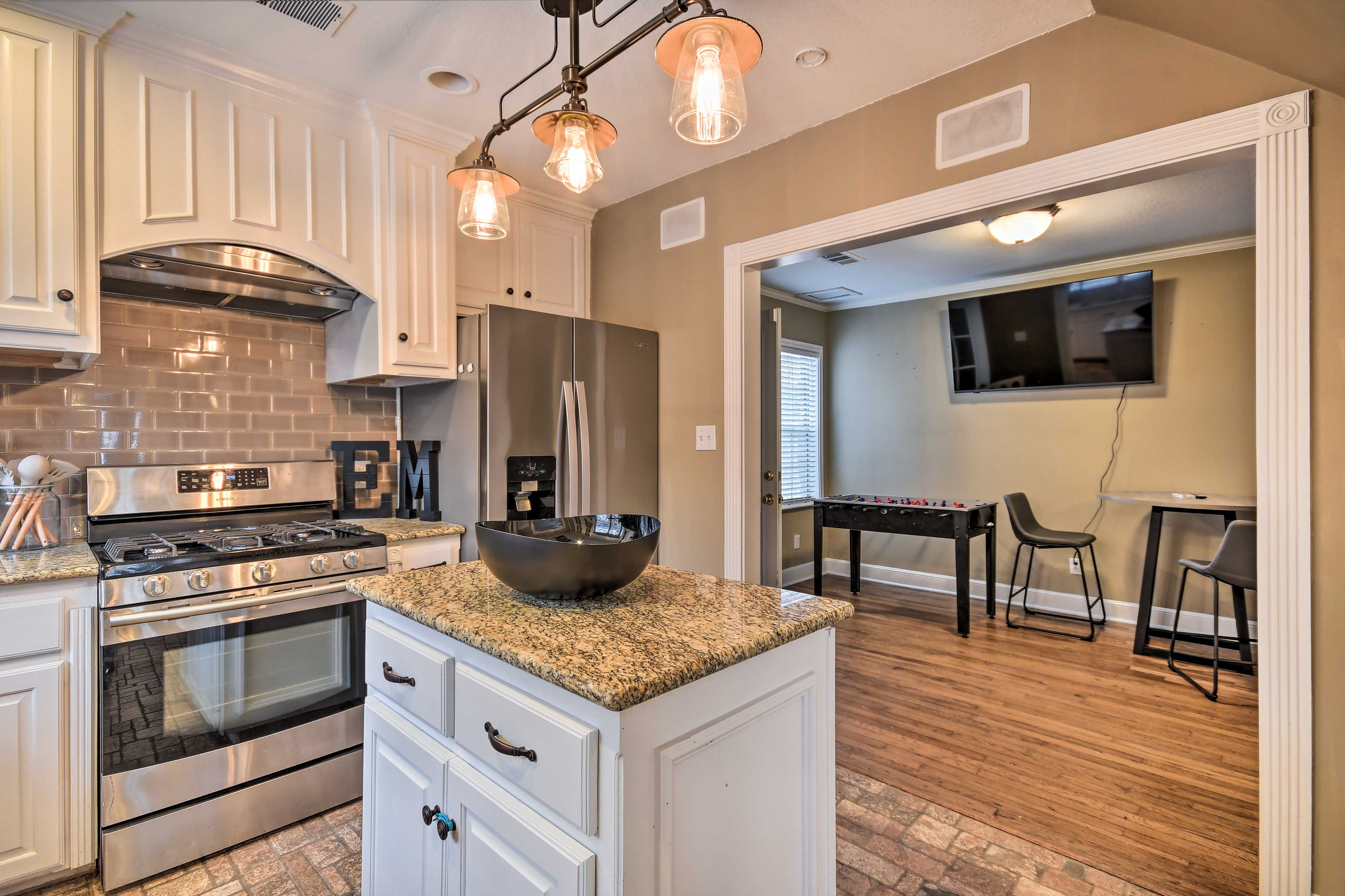 Kitchen | Dishware/Flatware | 1st Floor