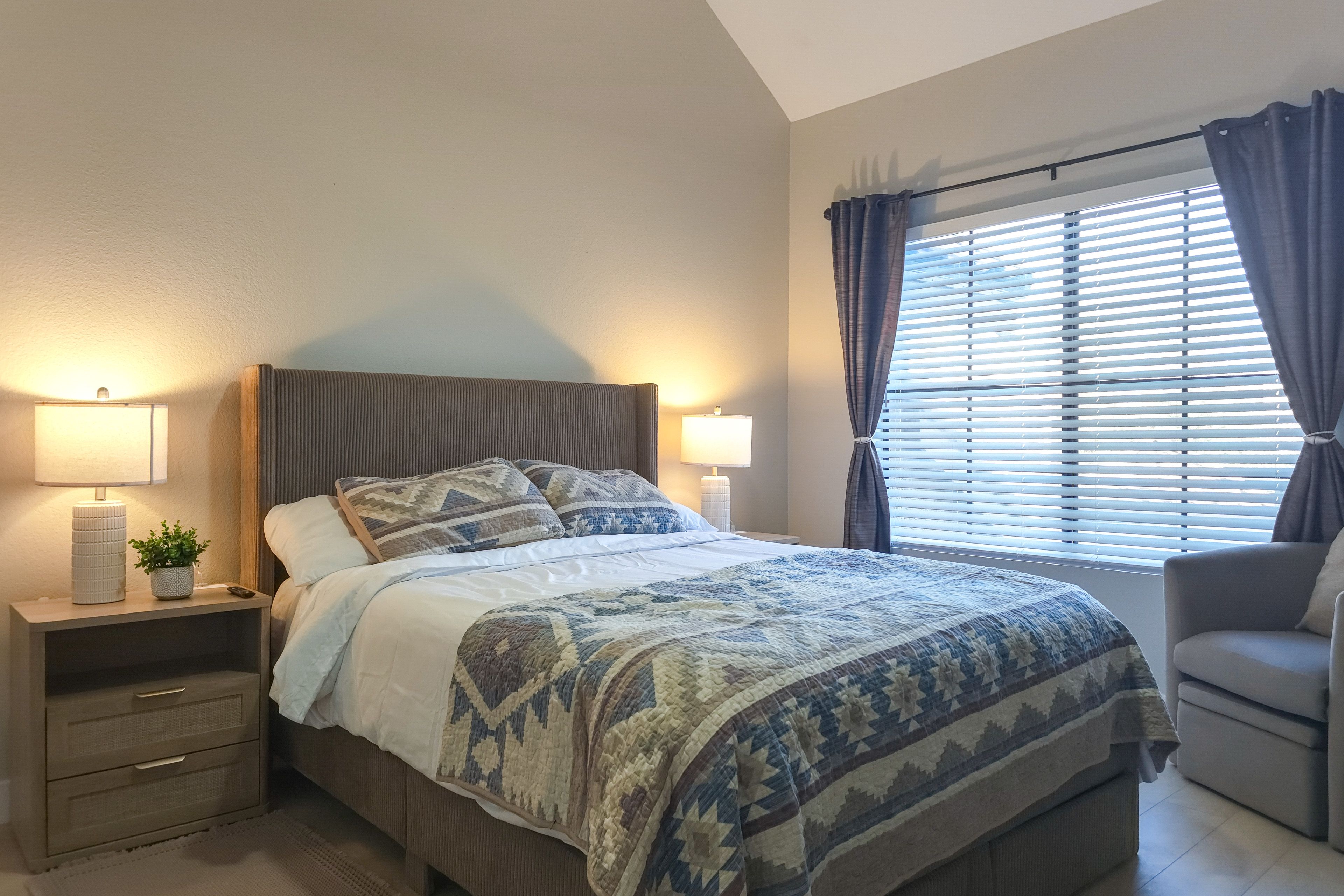 Bedroom 1 | Queen Bed | Linens & Towels