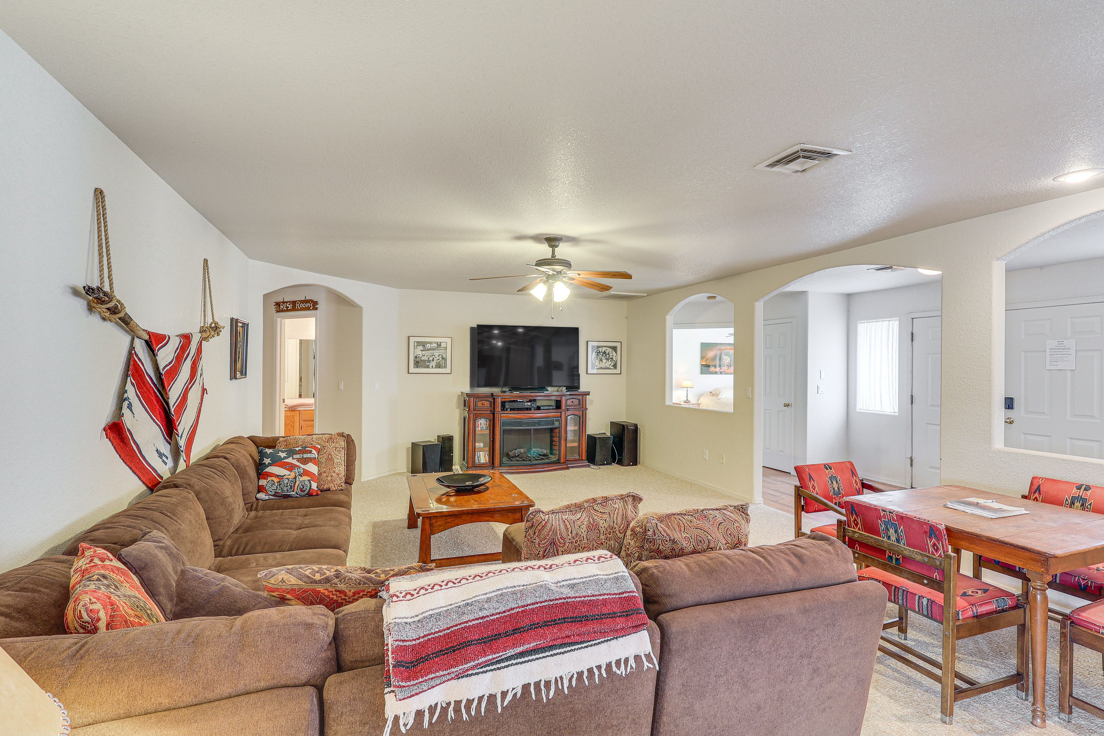 Living Room | Smart TV | Free WiFi | Electric Fireplace | Keyless Entry
