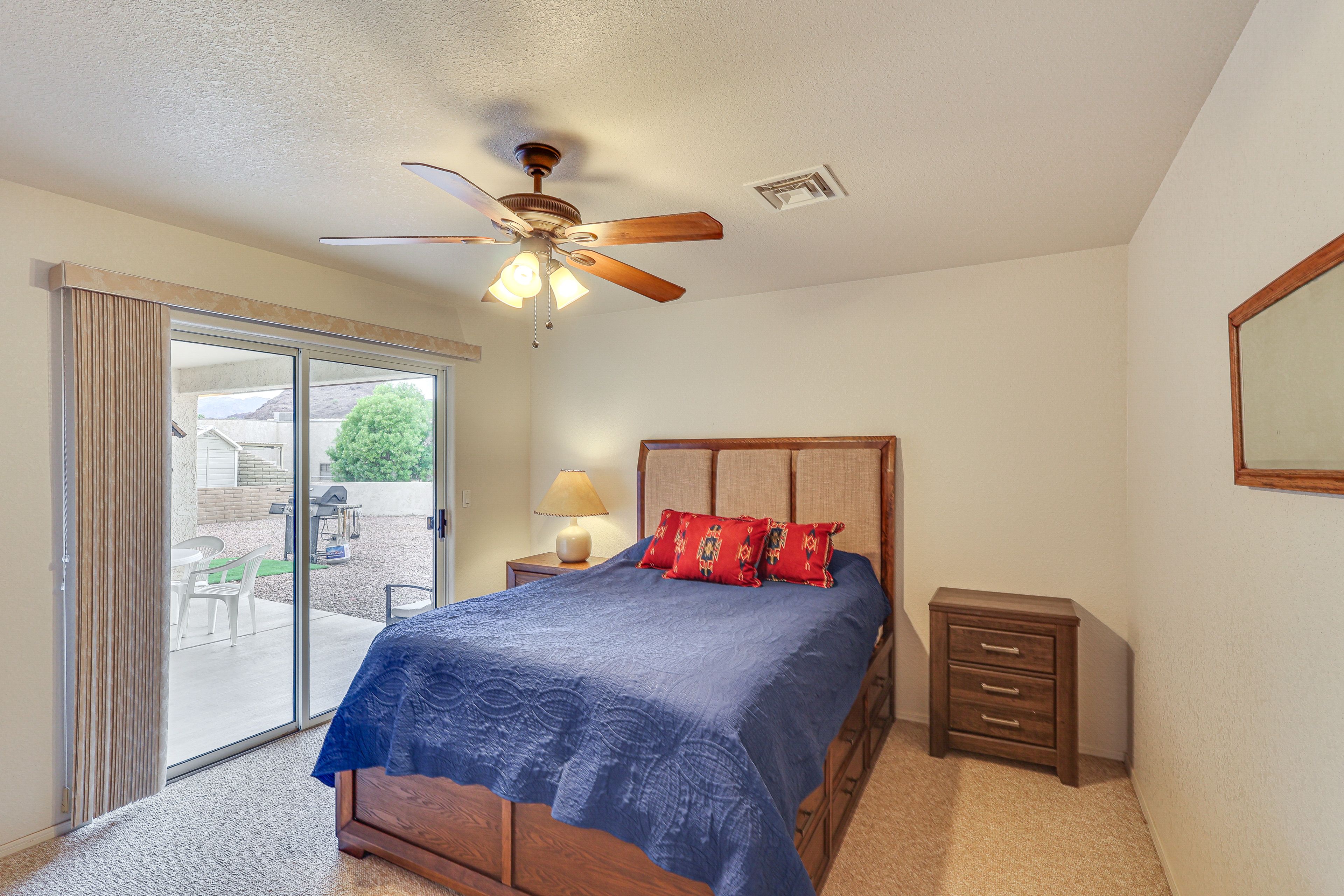 Bedroom 2 | Queen Bed