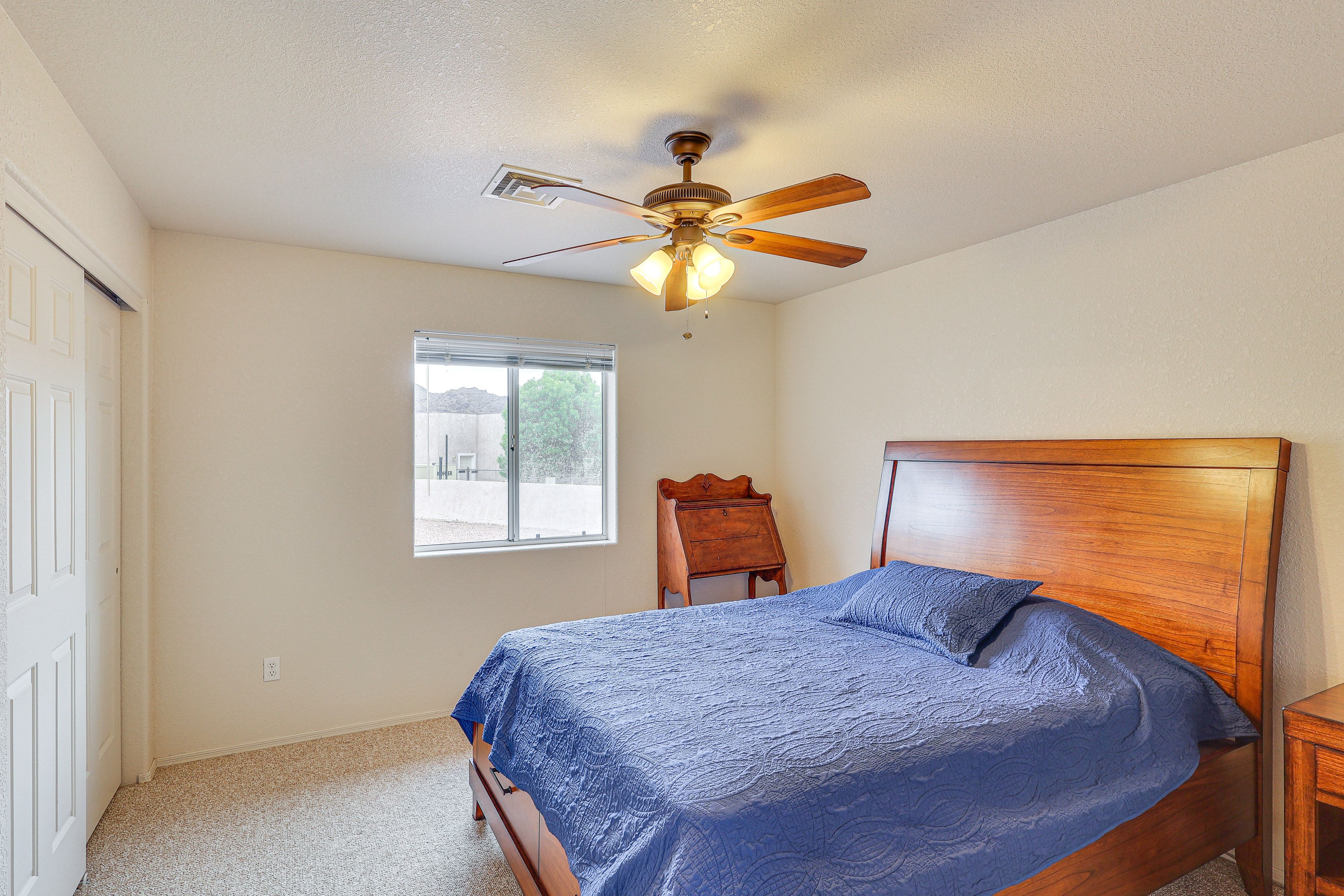 Bedroom 5 | Queen Bed