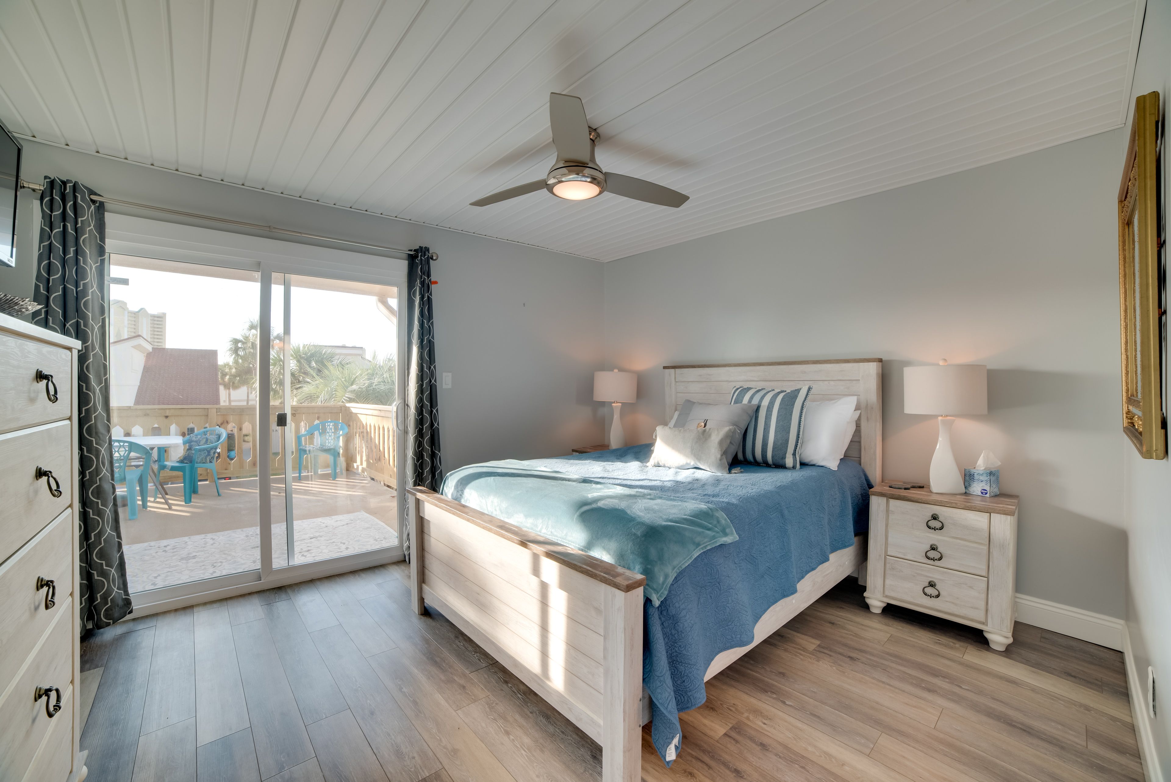 Bedroom 2 | Queen Bed | En-Suite Bathroom | 2nd Floor