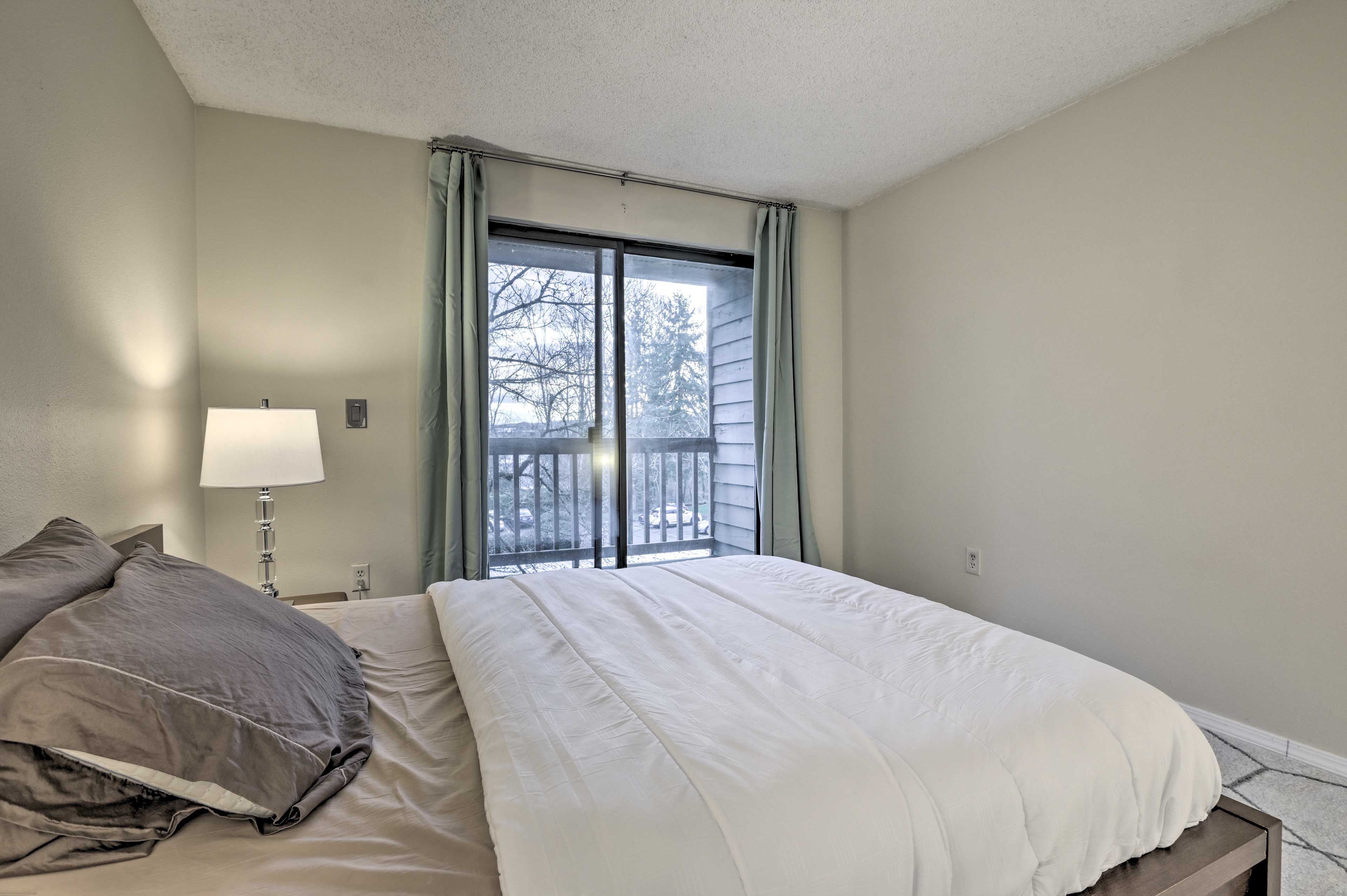 Bedroom 1 | Linens Provided