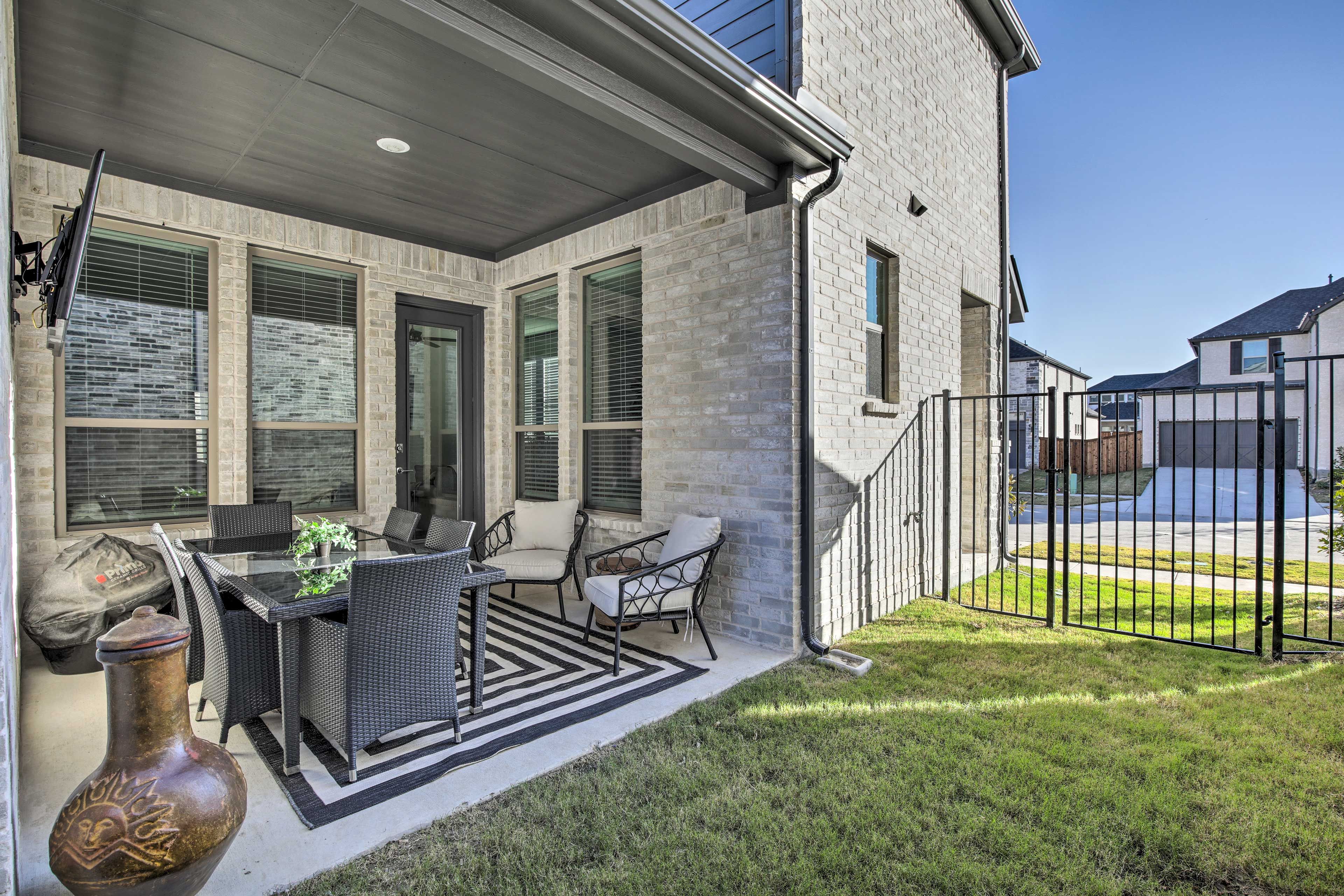 Furnished Patio