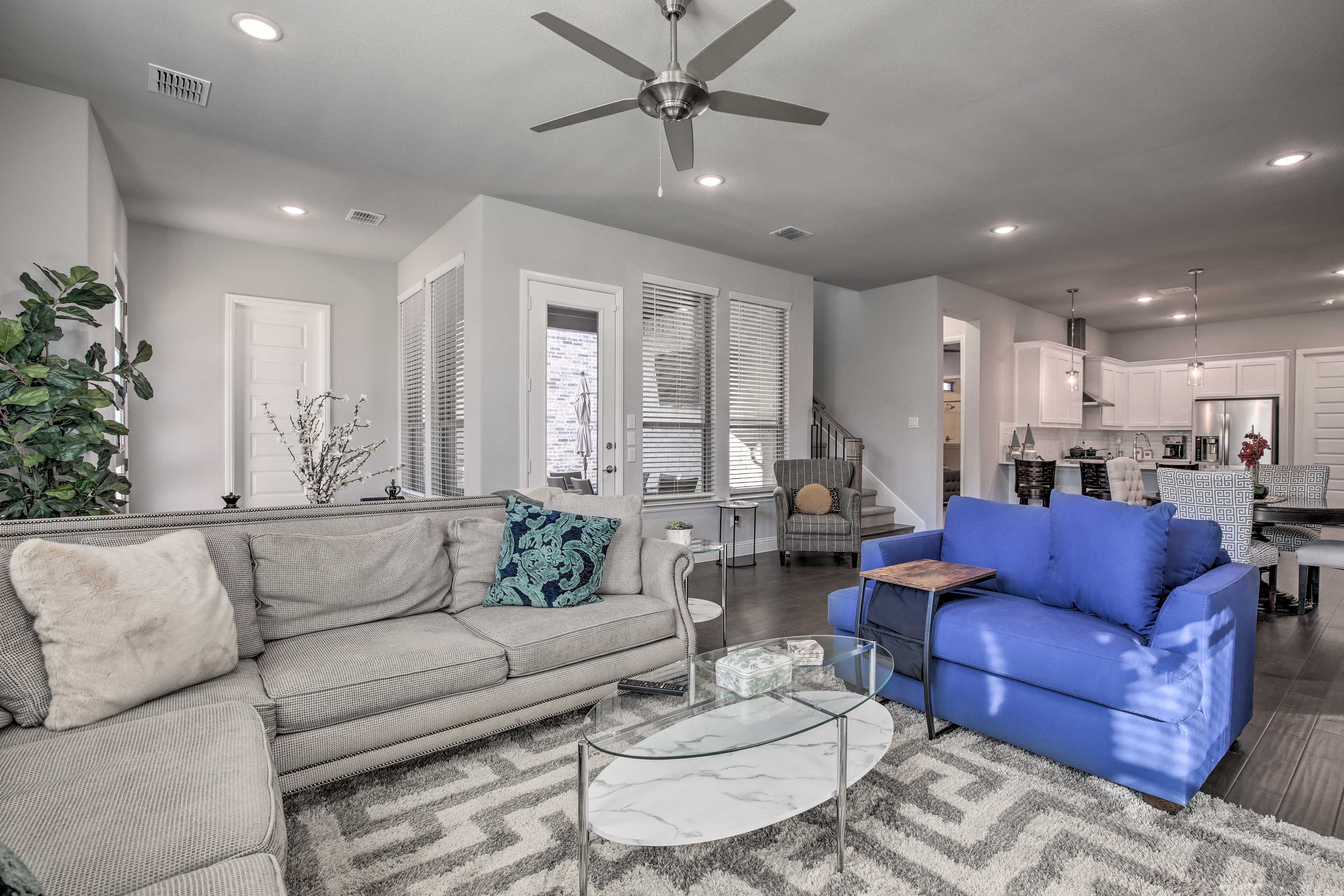 Living Room | Central A/C