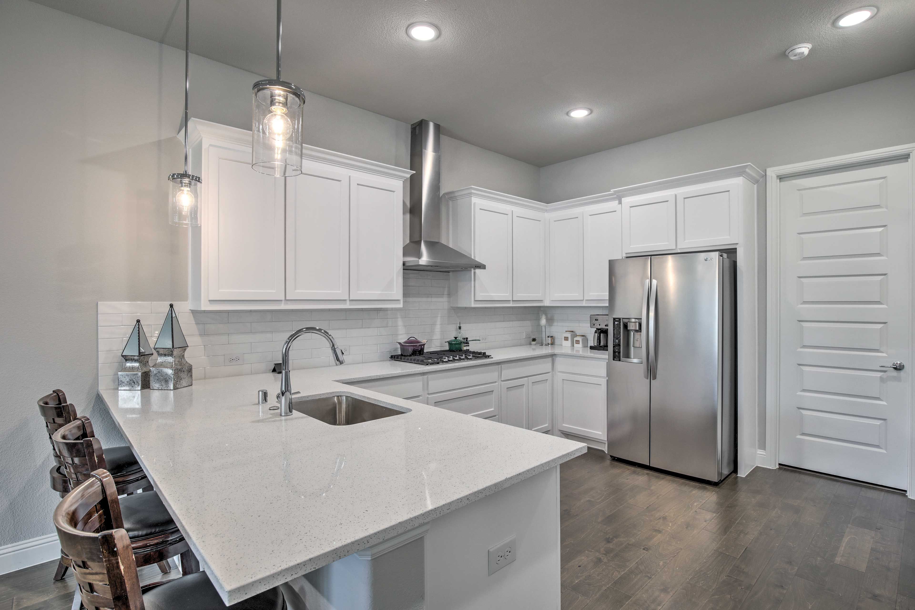 Kitchen | Dishware/Flatware