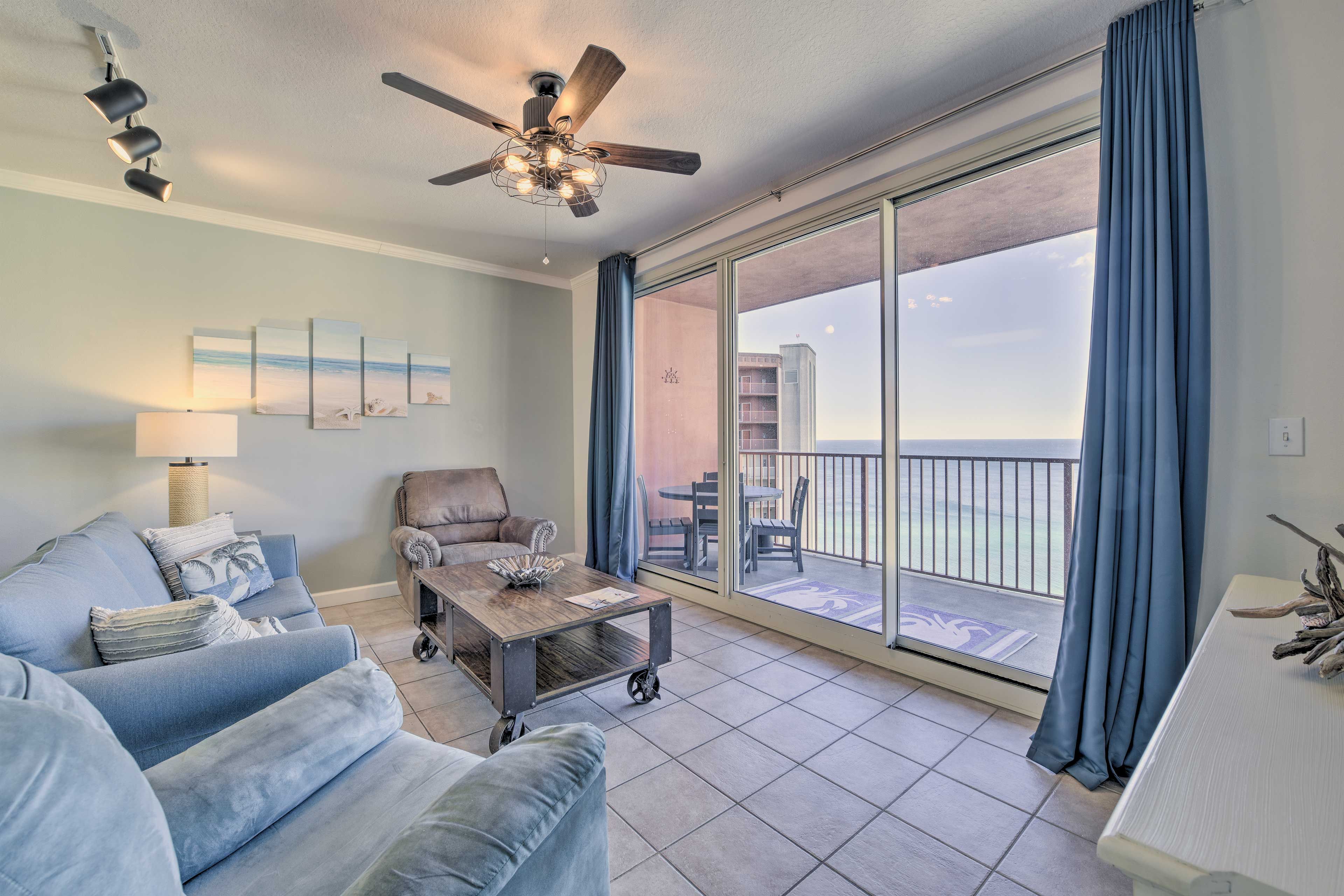 Living Room | Single-Story Unit w/ Elevator Access | Free WiFi | Flat-Screen TV