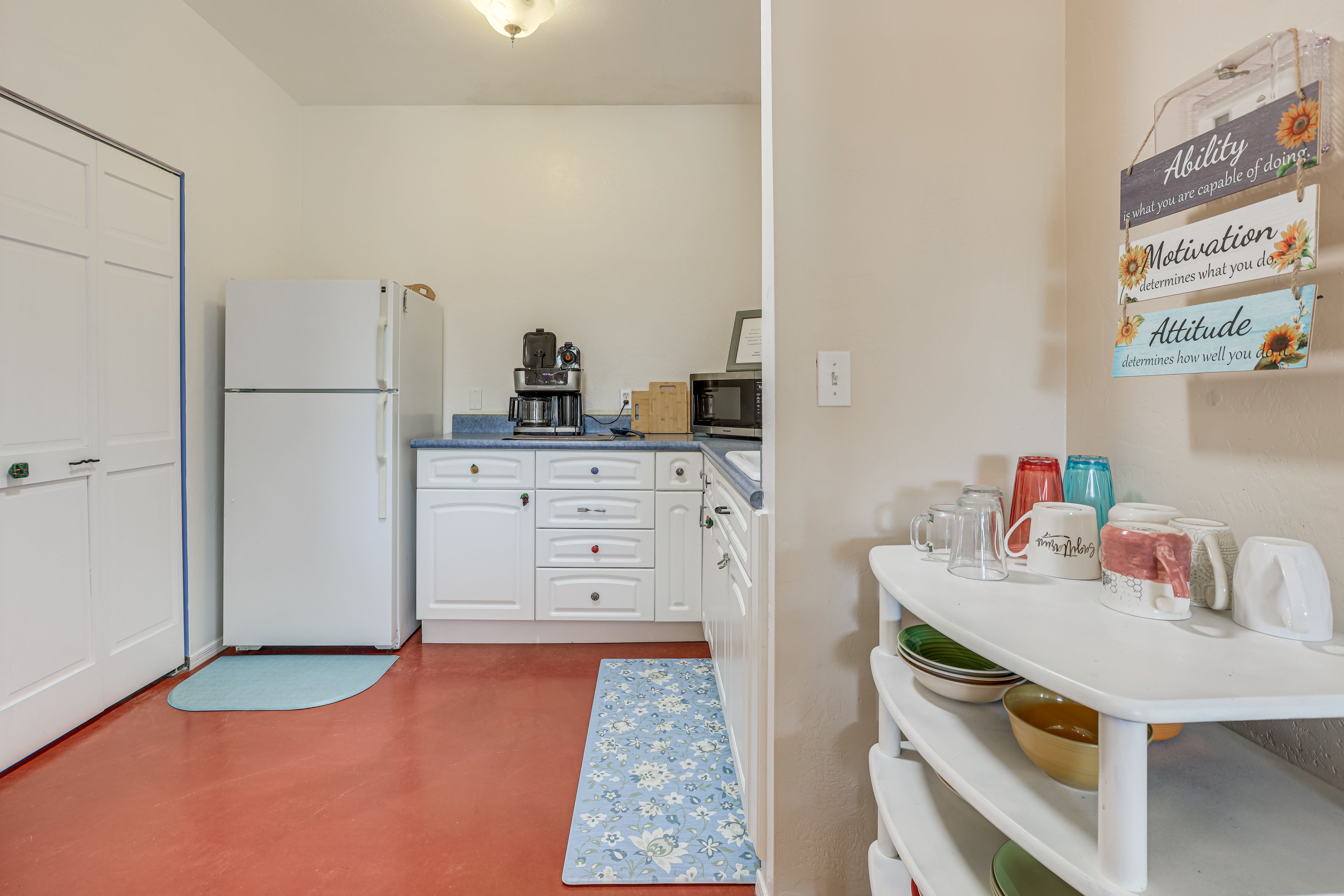 Kitchenette | Cooking Basics | Drip & Pod Coffee Maker | Microwave