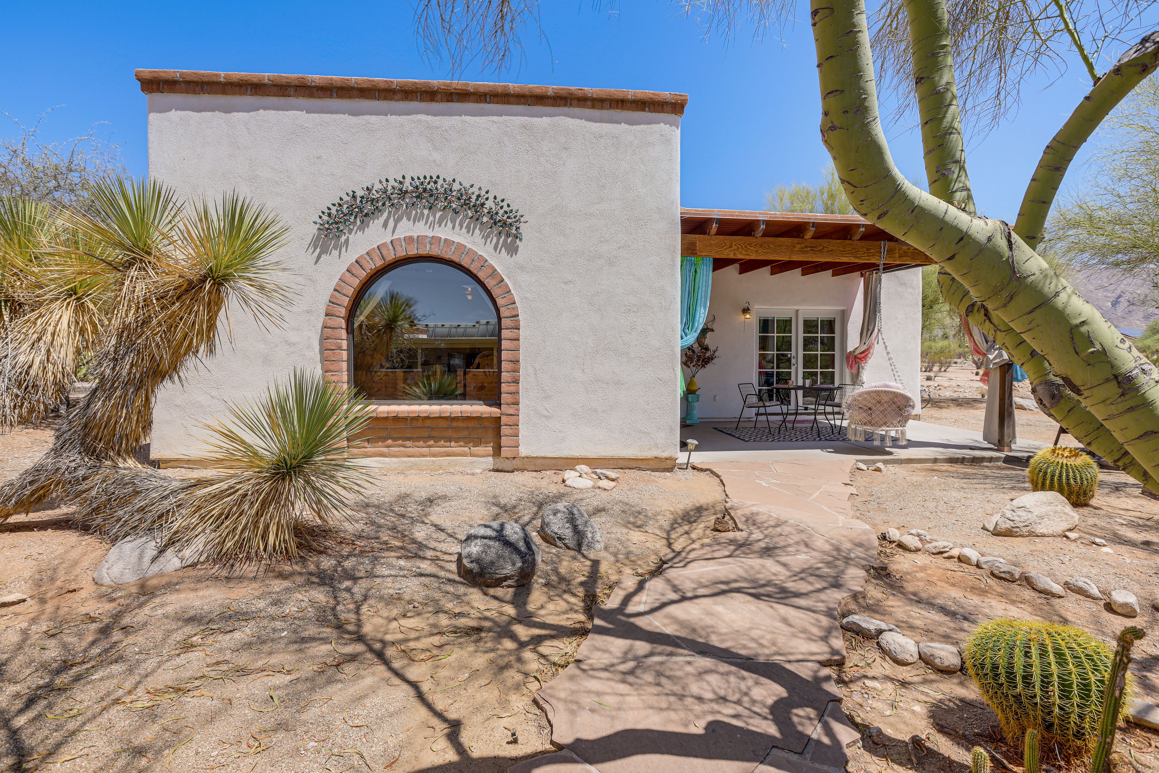 Exterior | Cacti Garden