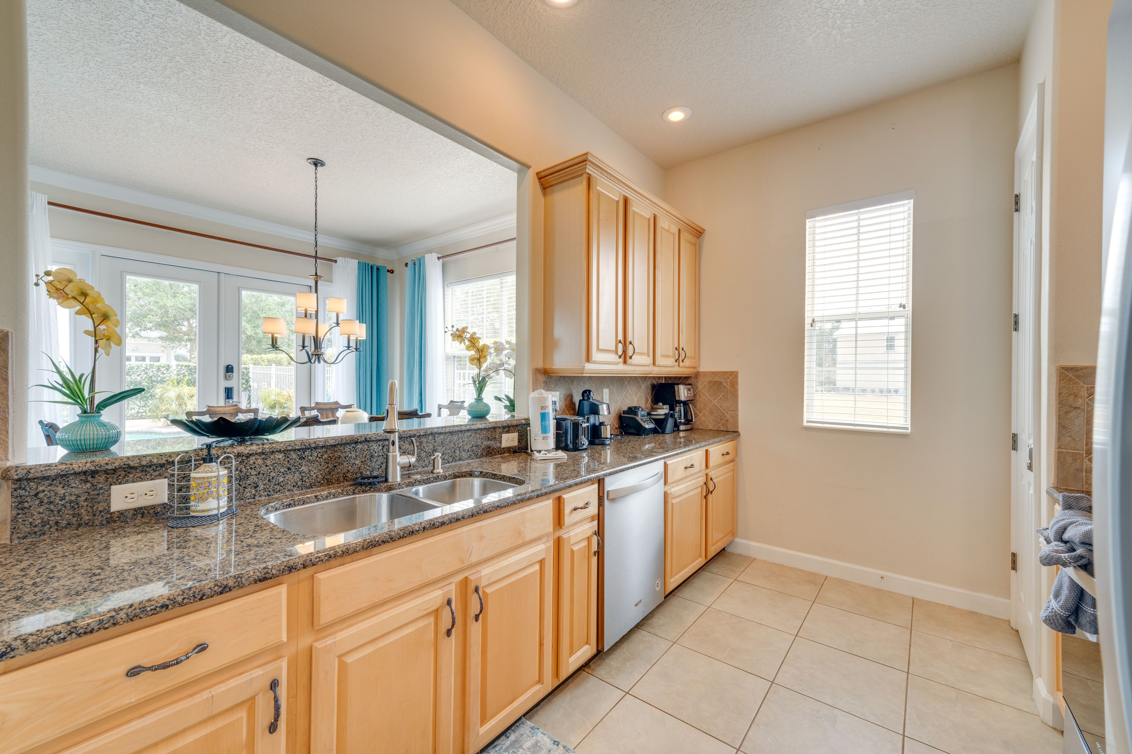 Fully Equipped Kitchen | Cooking Basics | Coffee Maker