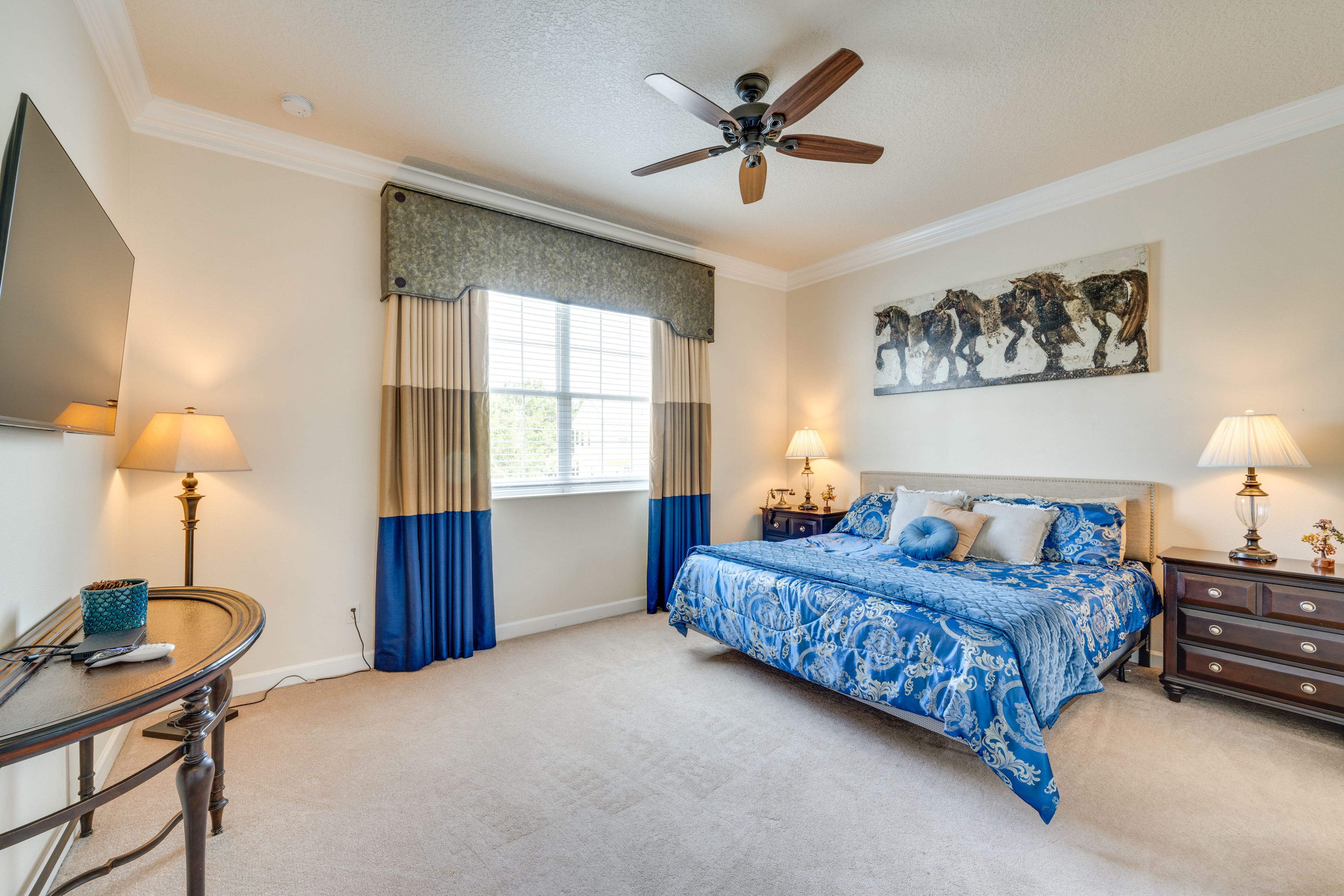 Bedroom 1 | King Bed | Linens Provided