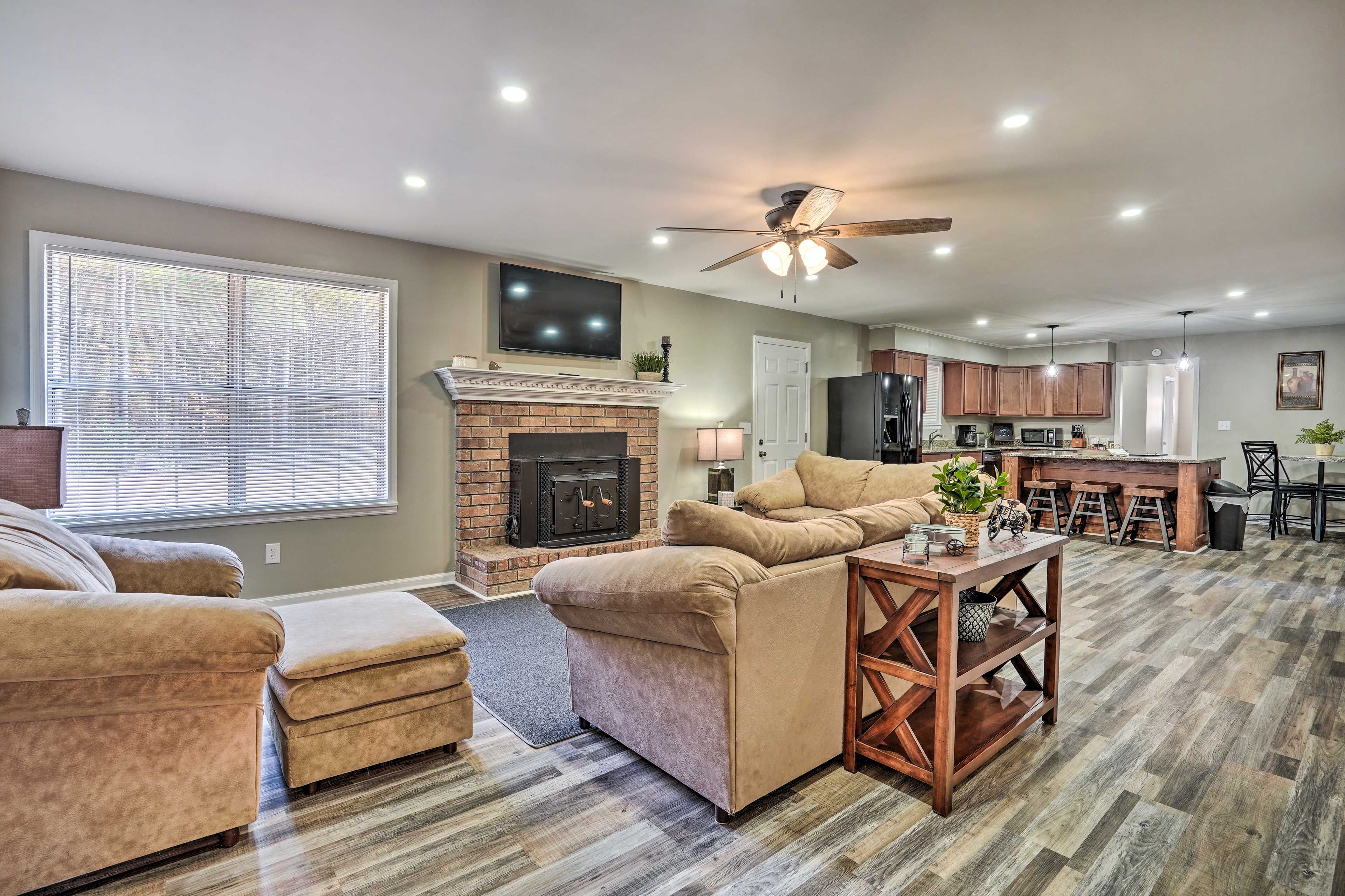 Living Room | Open Concept Living Area | Sleeper Sofa